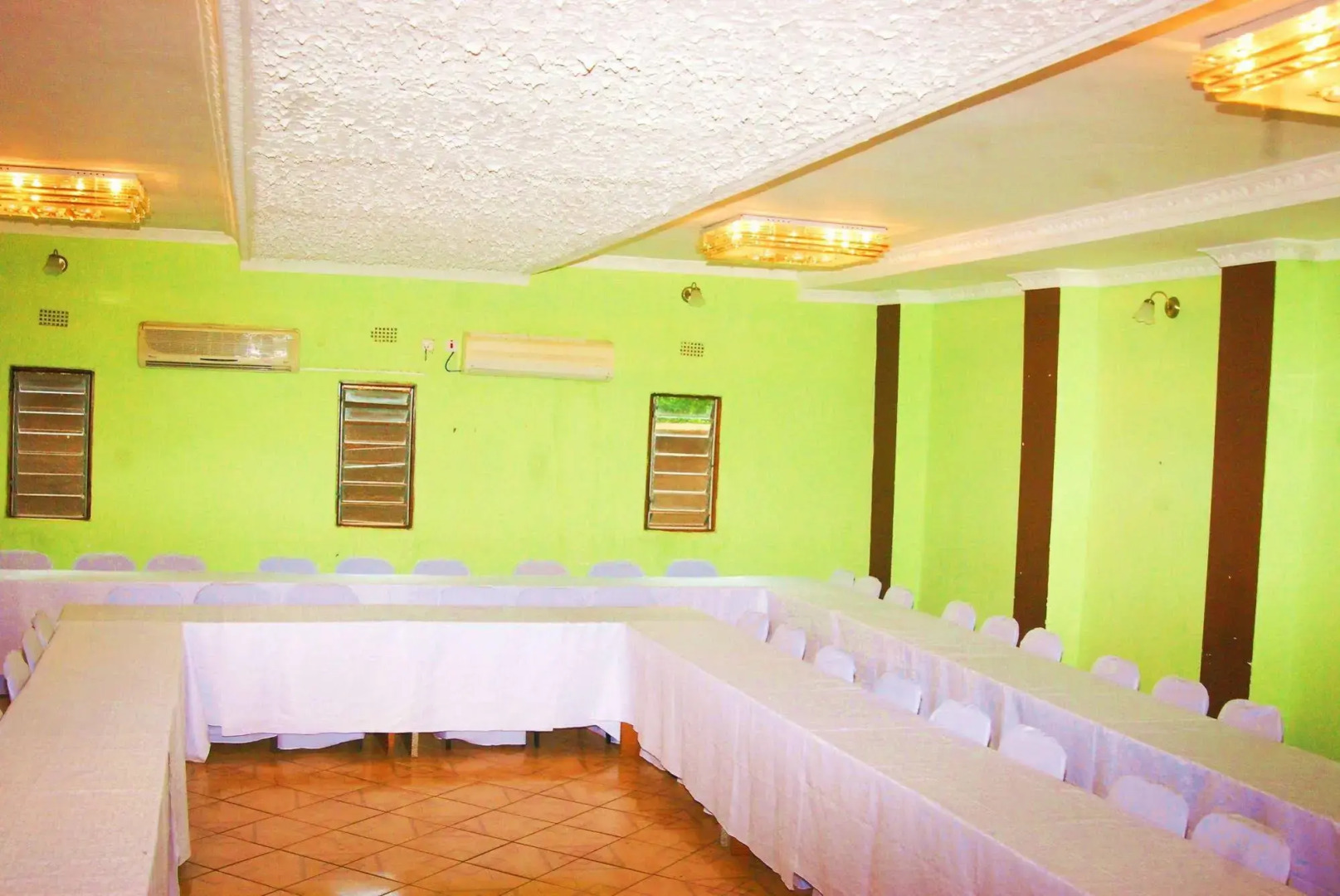 Woodlands Lodge & Tours