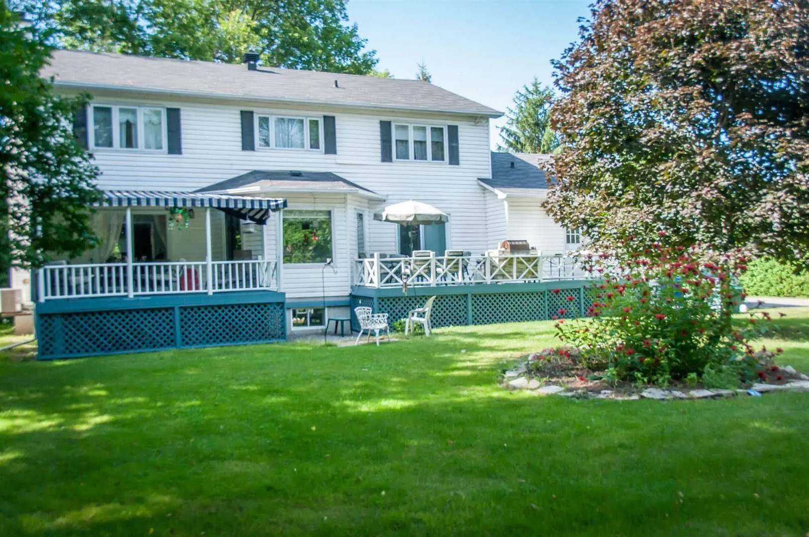 A La Villa Rivermead