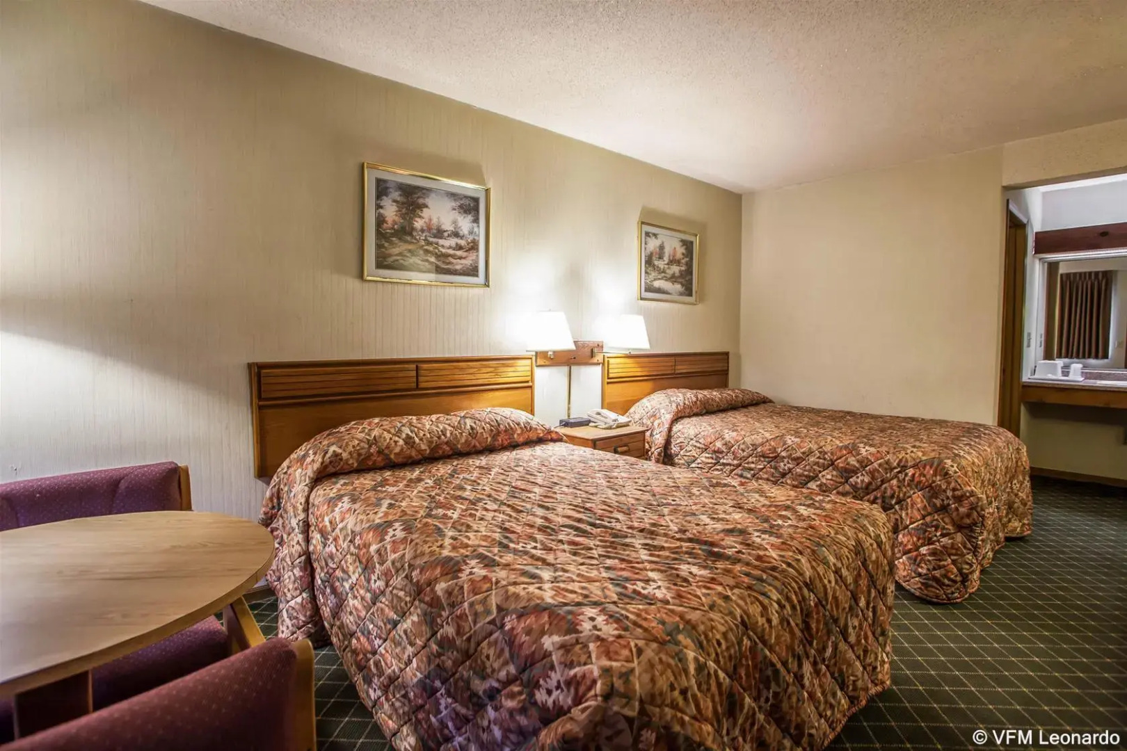 Economy Inn & Suites