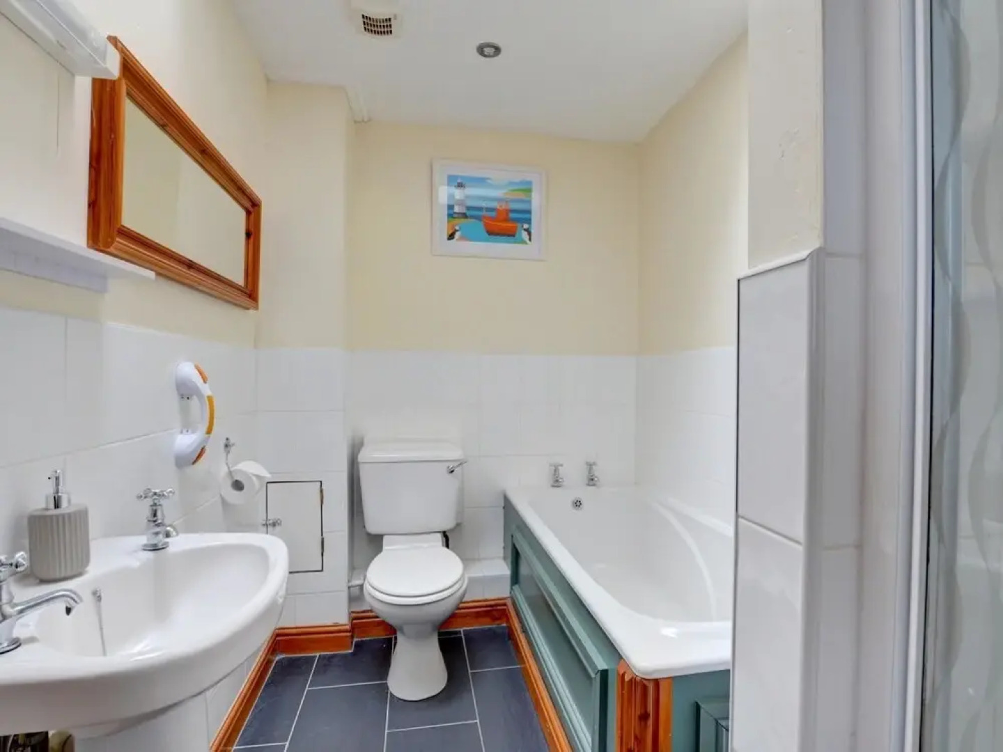 Comfortable Holiday Home With Magnificent View of the Snowdonia Mountain