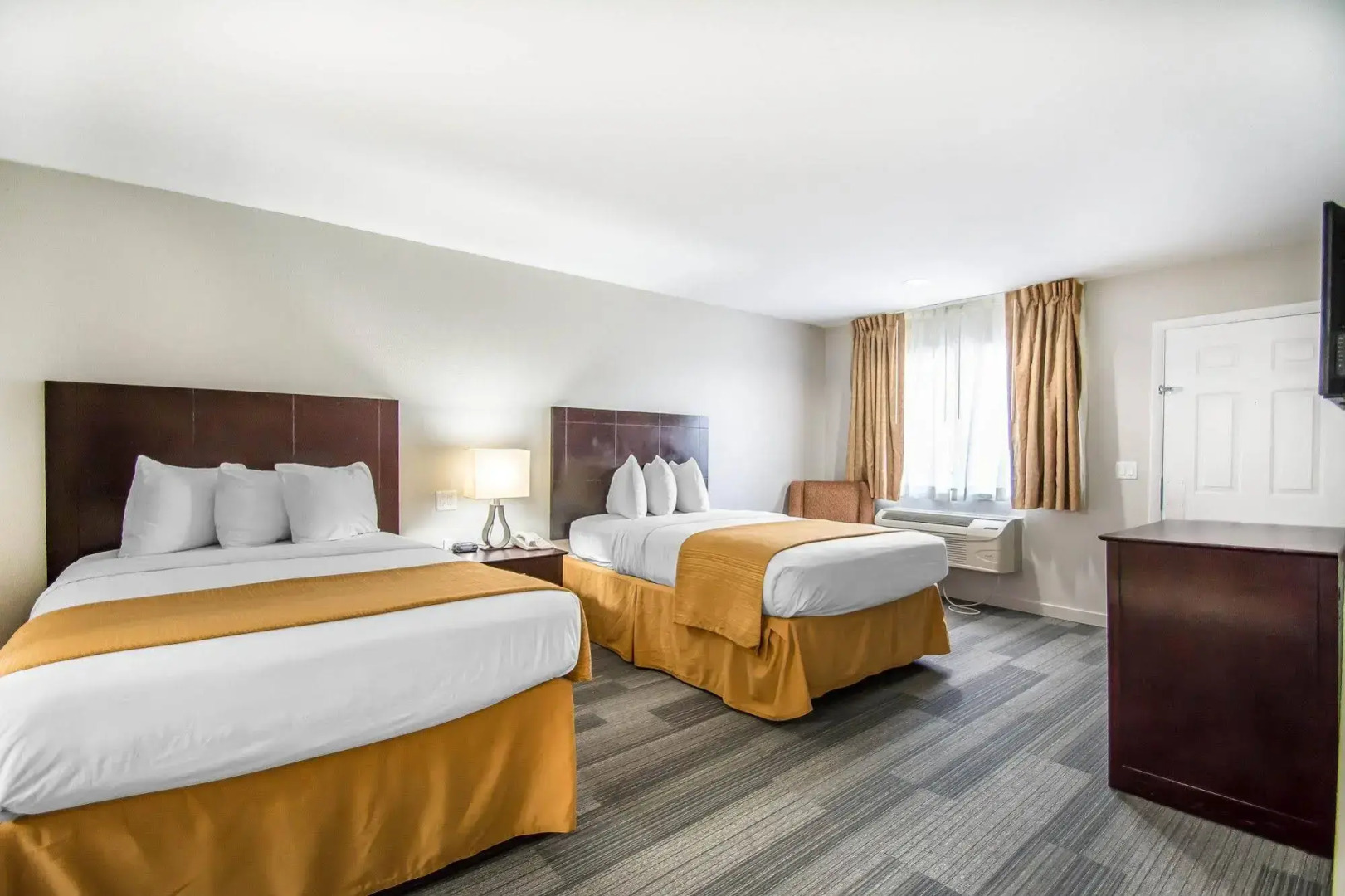 Quality Inn & Suites By the Parks