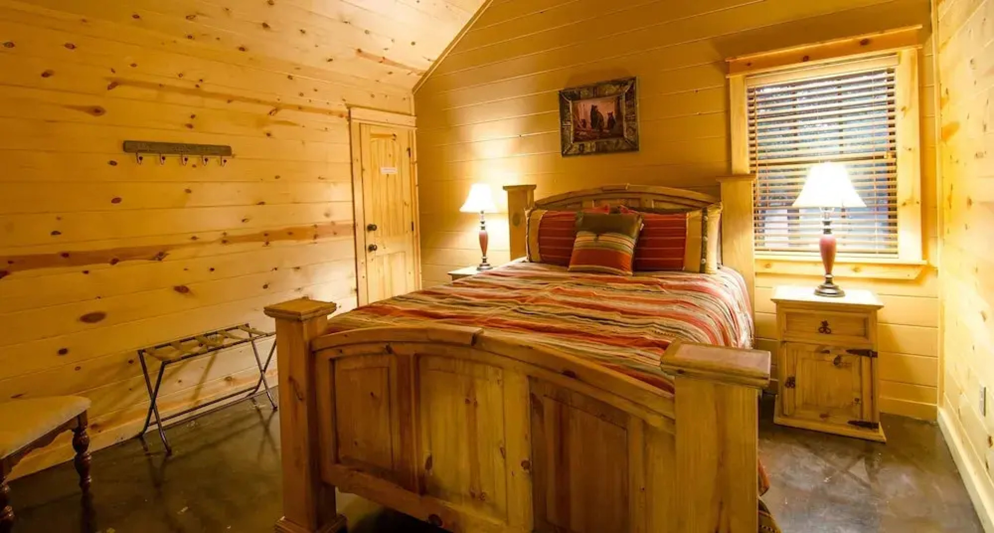 Shine on Harvest Moon With Private Grill and Hot Tub by Redawning