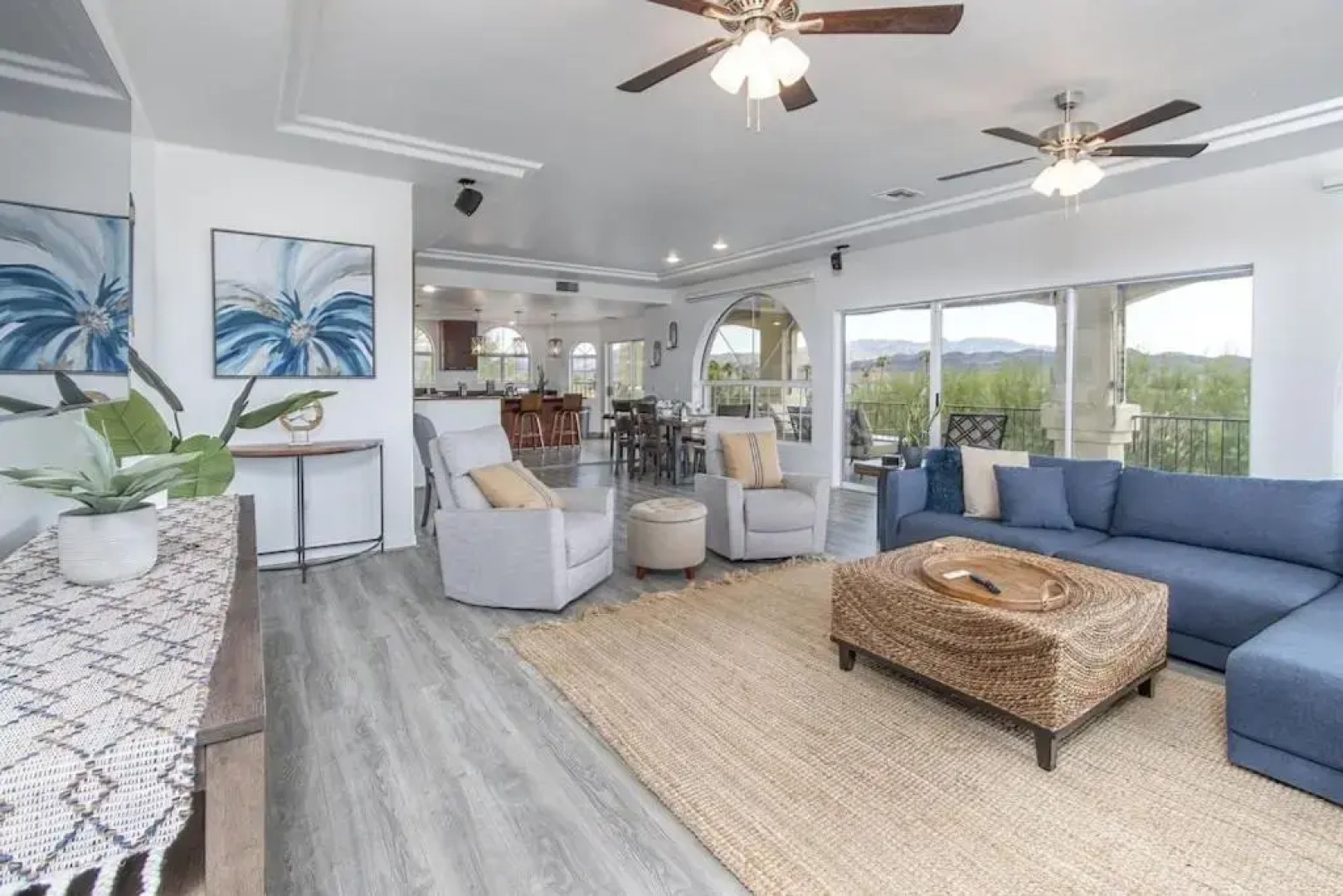 Luxury Estate in Prime Location w Panoramic views of Lake Havasu