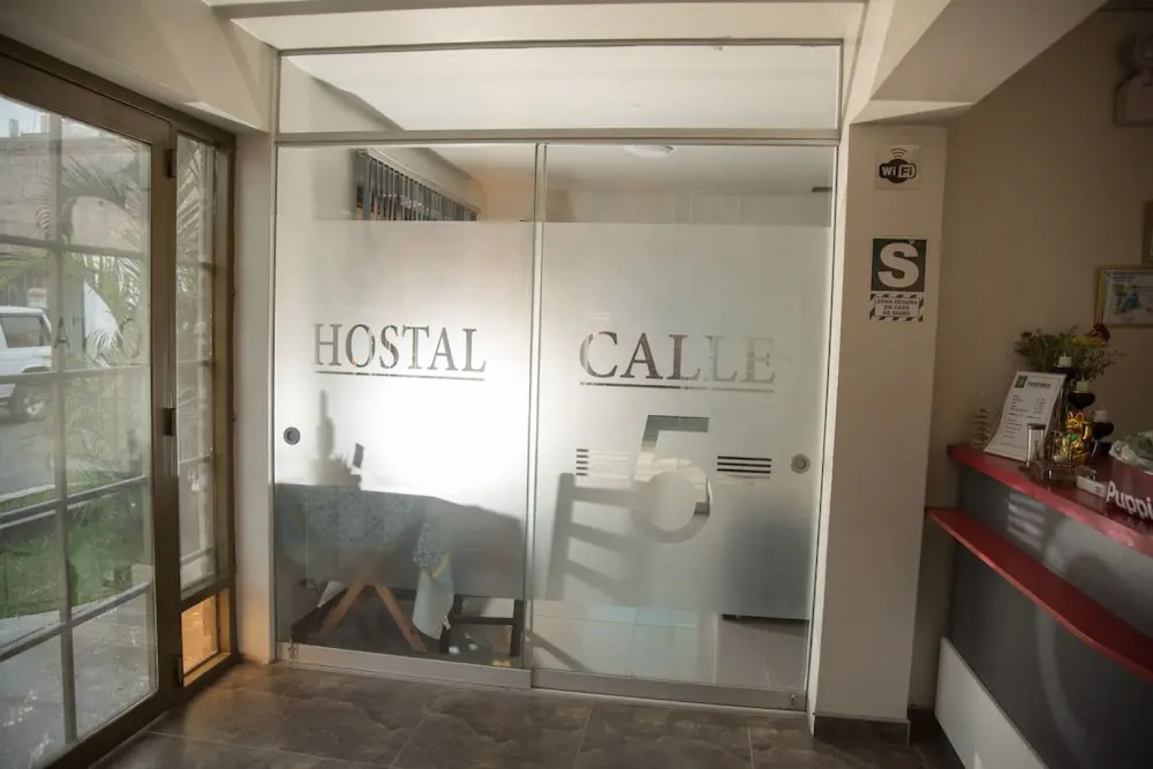 Hostal Calle 5