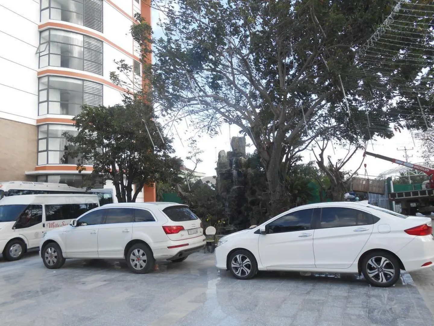 White Sand Cam Ranh Hotel