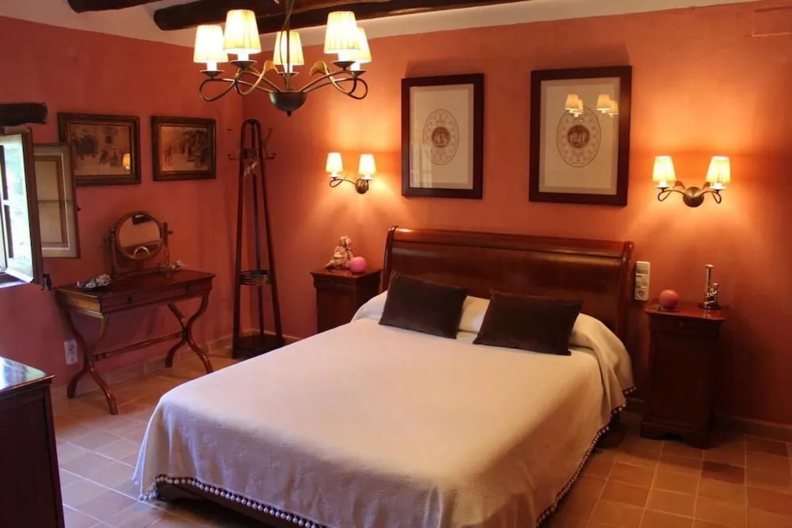 El Castell Resorts