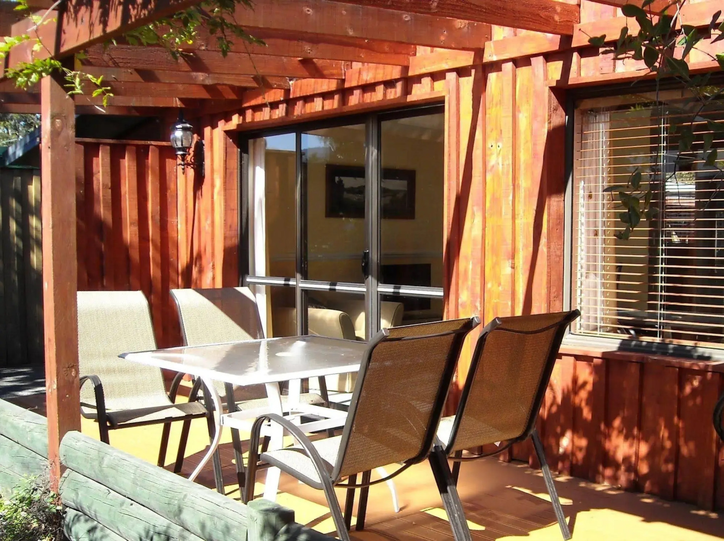 Alpine Springs Motel