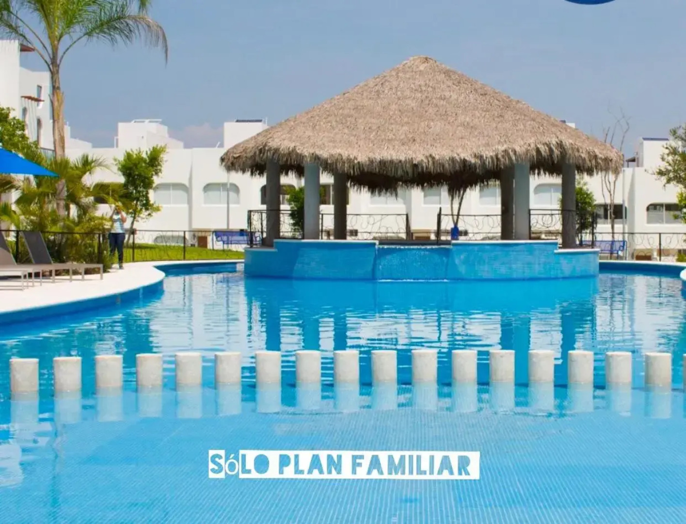 Bonita Casa en Condominio con Alberca y Acceso al Lago