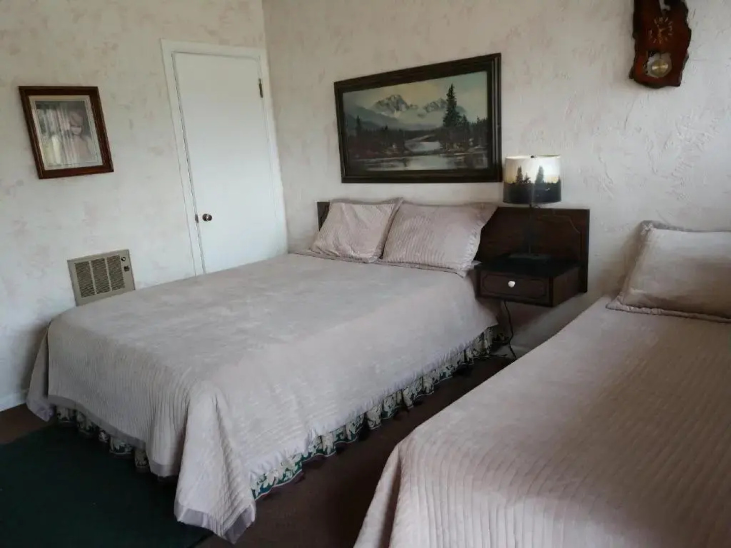 Swiss Mountain Motel