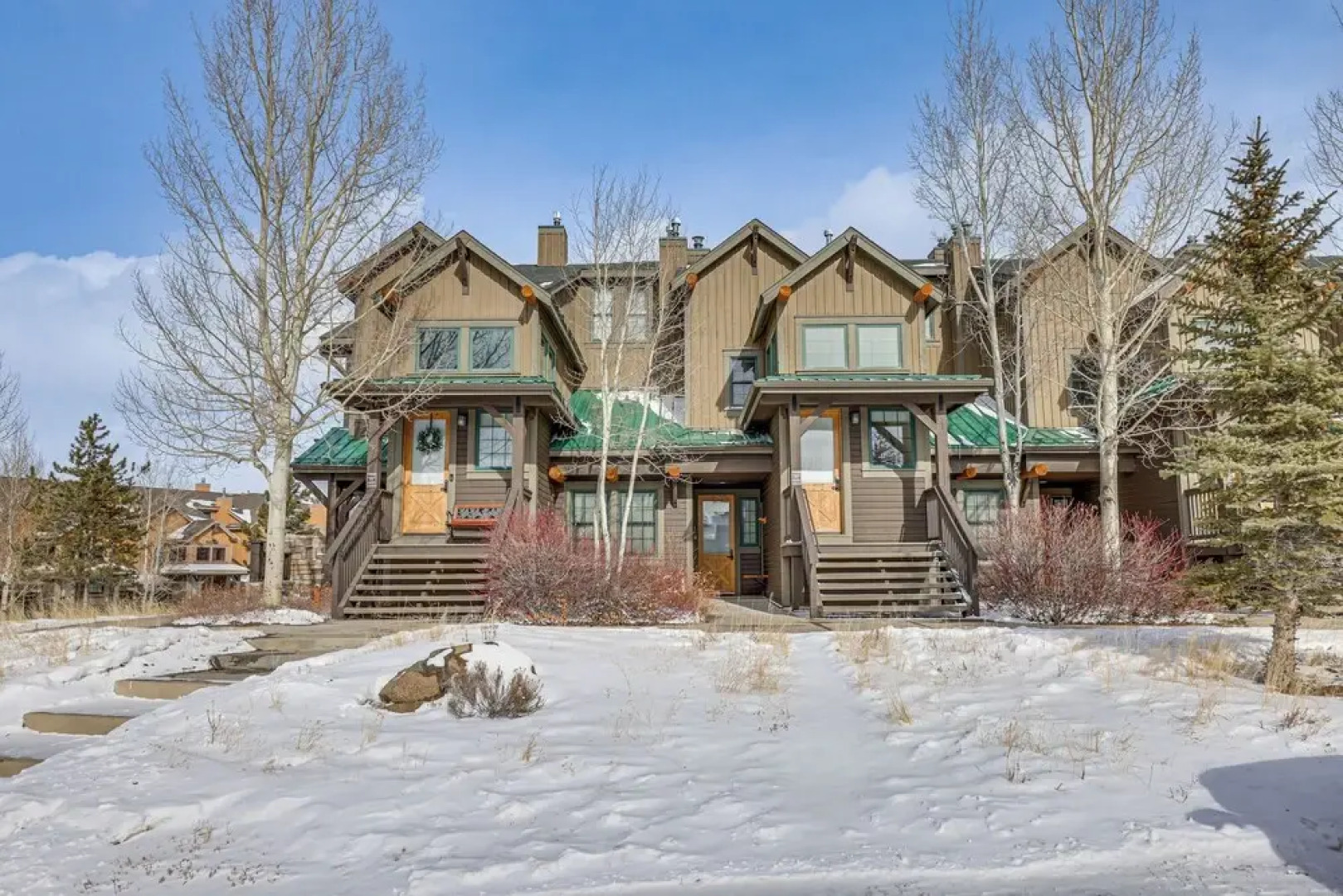 Ski-in/ski-out Granby Ranch Condo w/ Pool Access