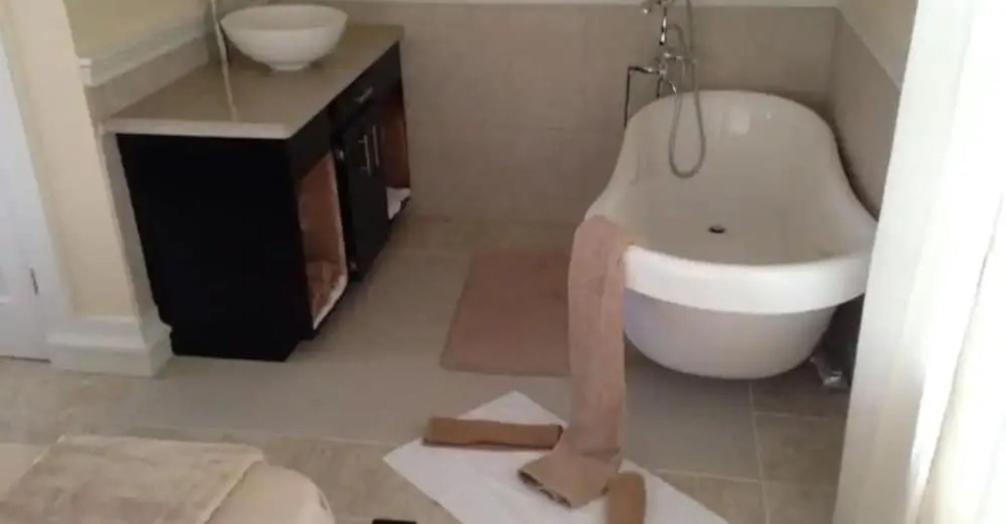 Mangrove Cay Sea View Villas