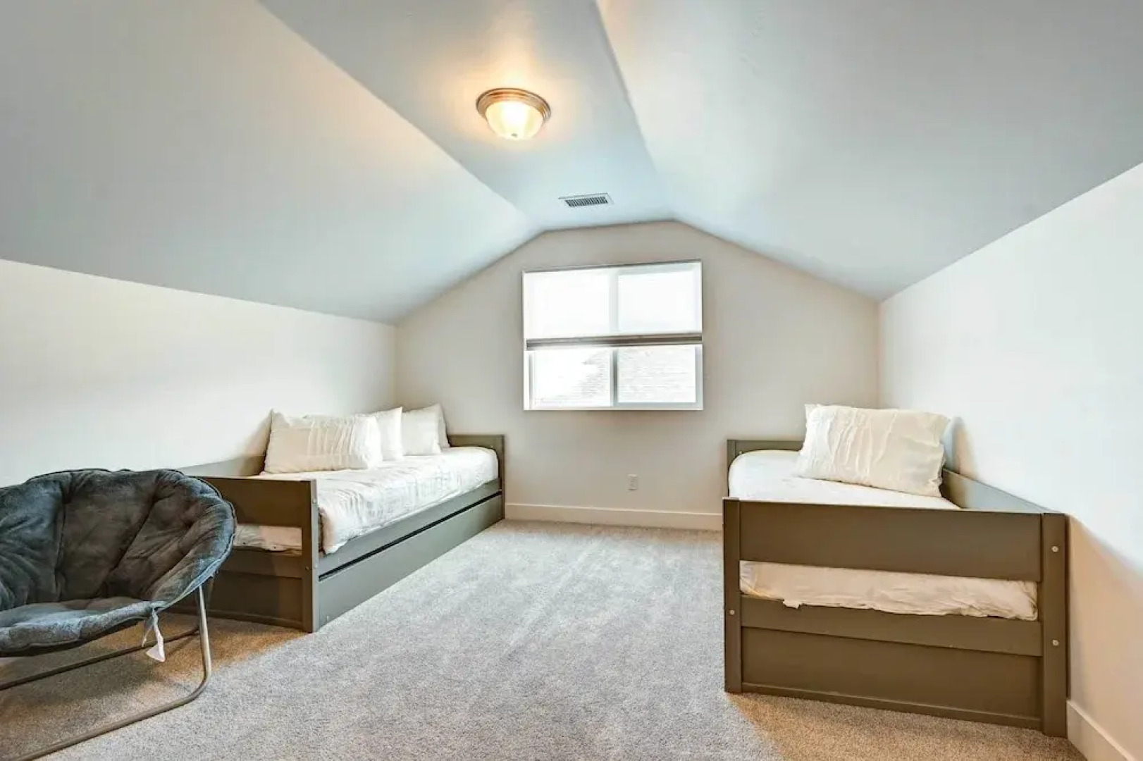 12 Mi to Dtwn Flagstaff: Spacious Bellemont Home!