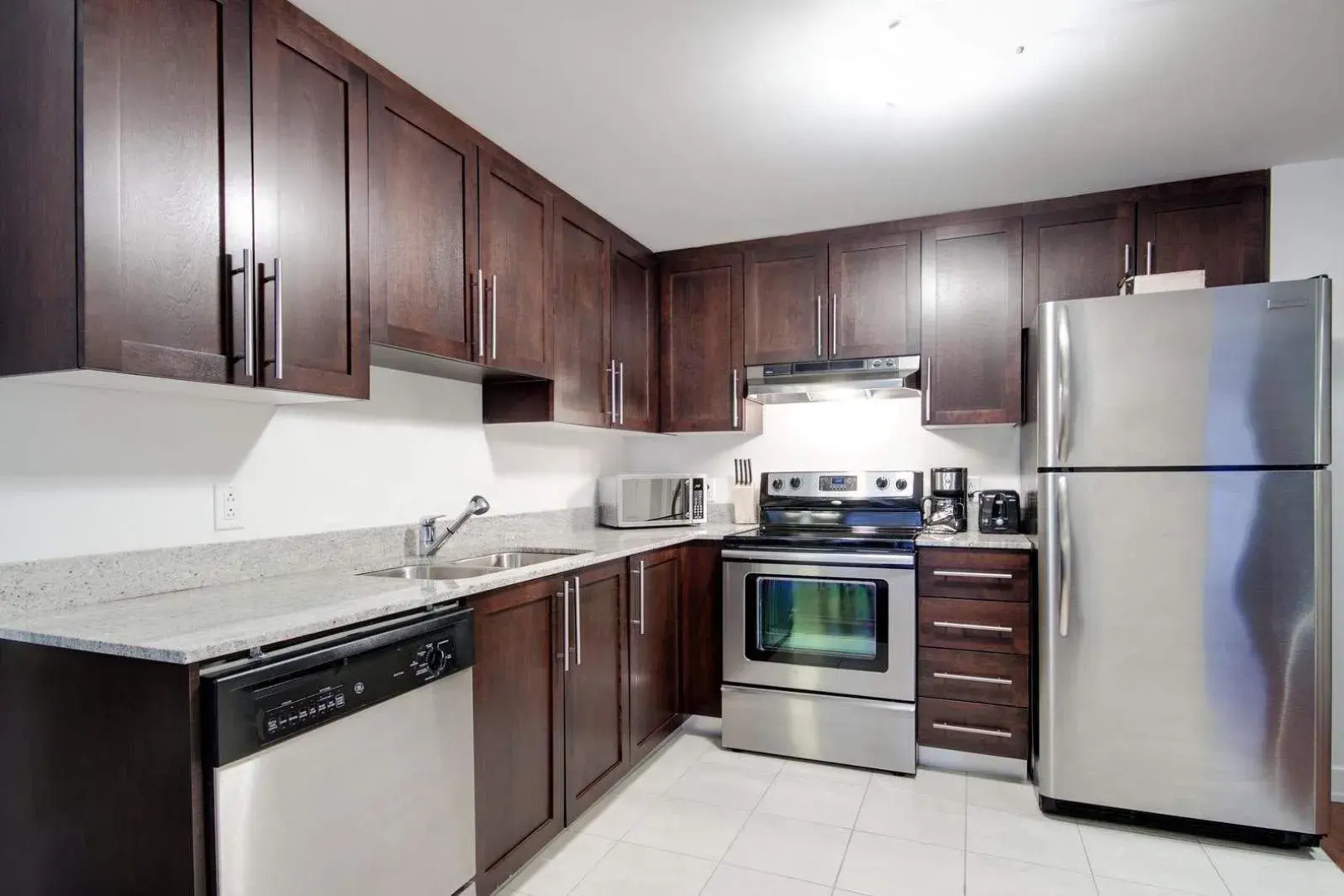 Montreal Convention Centre Apartments