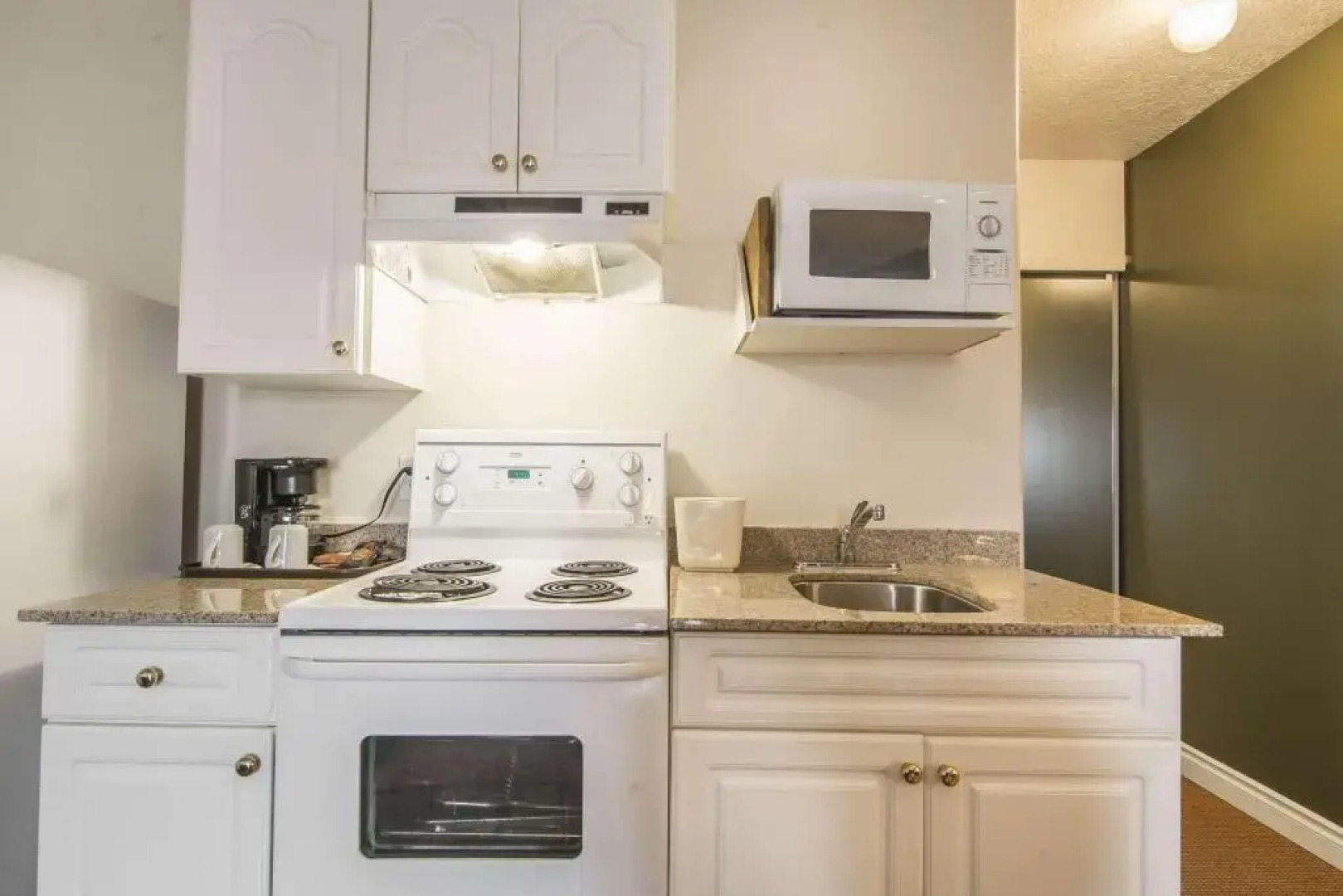 Econolodge Inn And Suites High