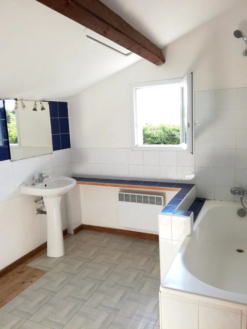 Apartment With 3 Bedrooms in Maillane, With Pool Access and Enclosed G