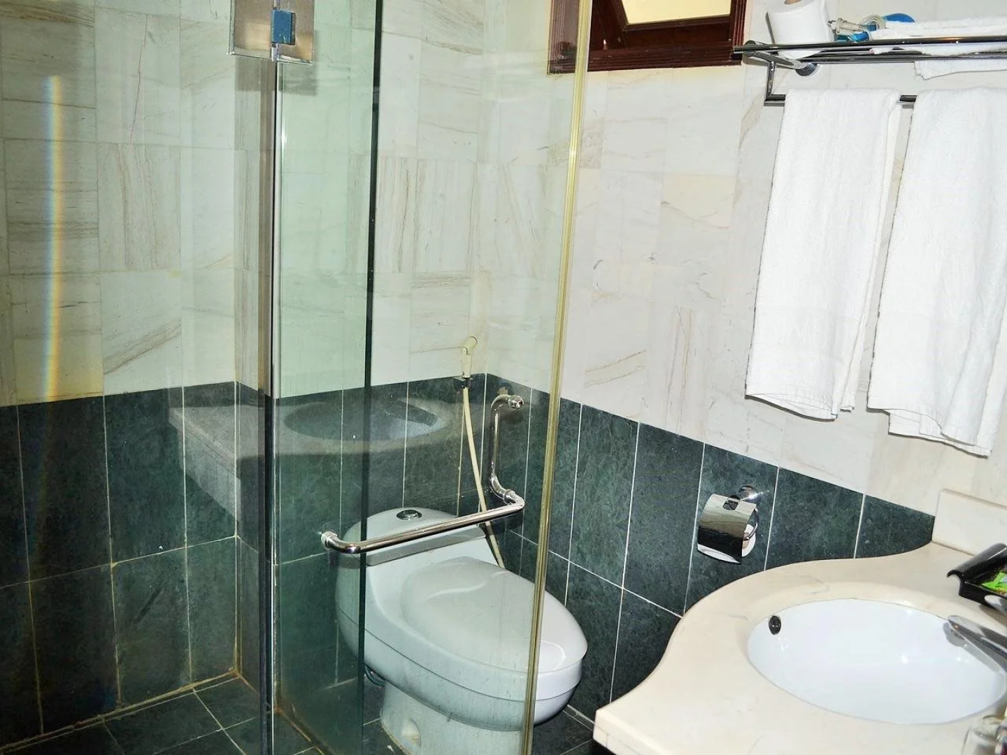 Hoa Binh Ha Long Hotel