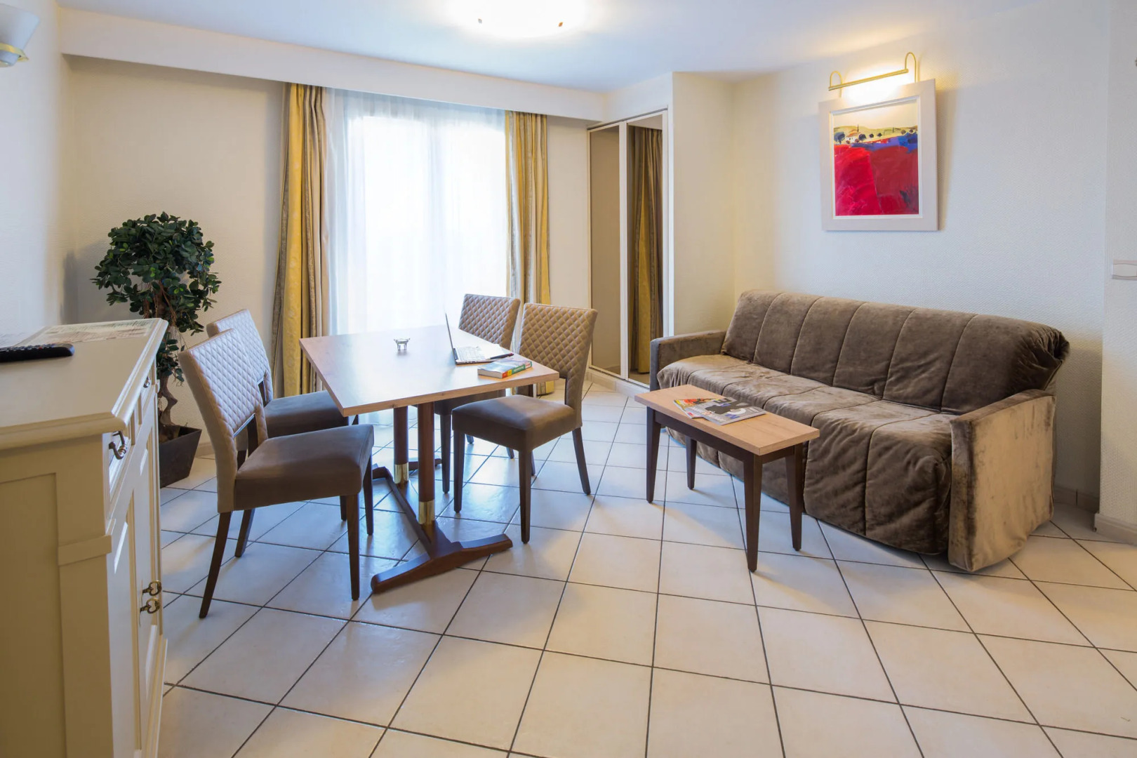 La Closerie – SPA & Résidence Hôtel