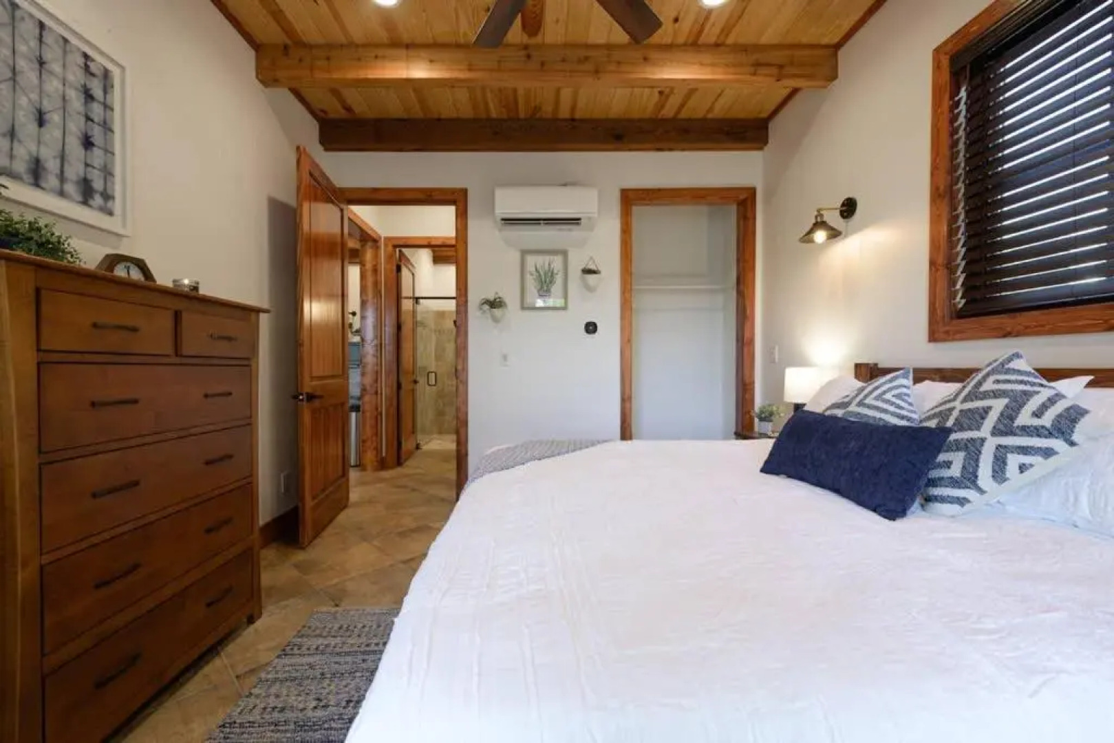 Little Dutch Cabin #1 - 12 min to Magnolia-Baylor