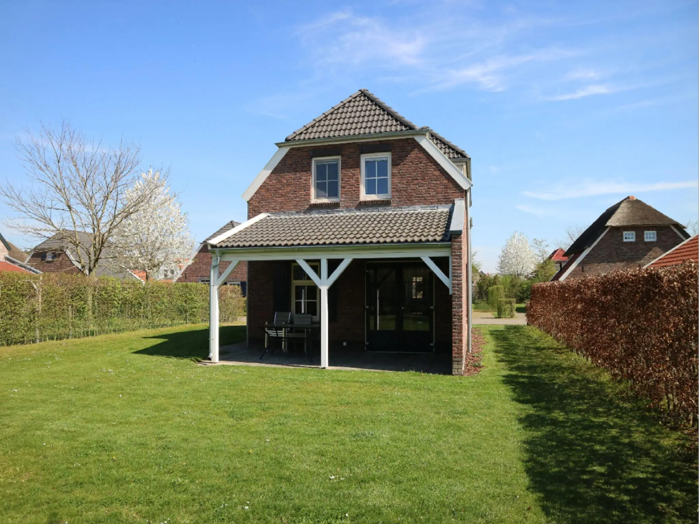 Great Villa With Sauna and Whirlpool in Limburg