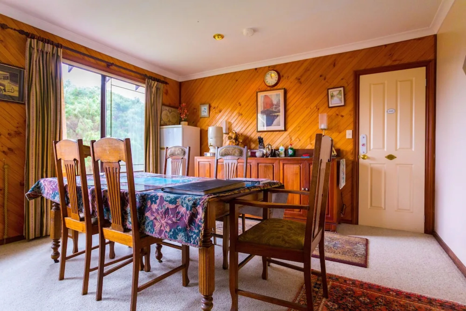 Albany's Big Grove Bed & Breakfast