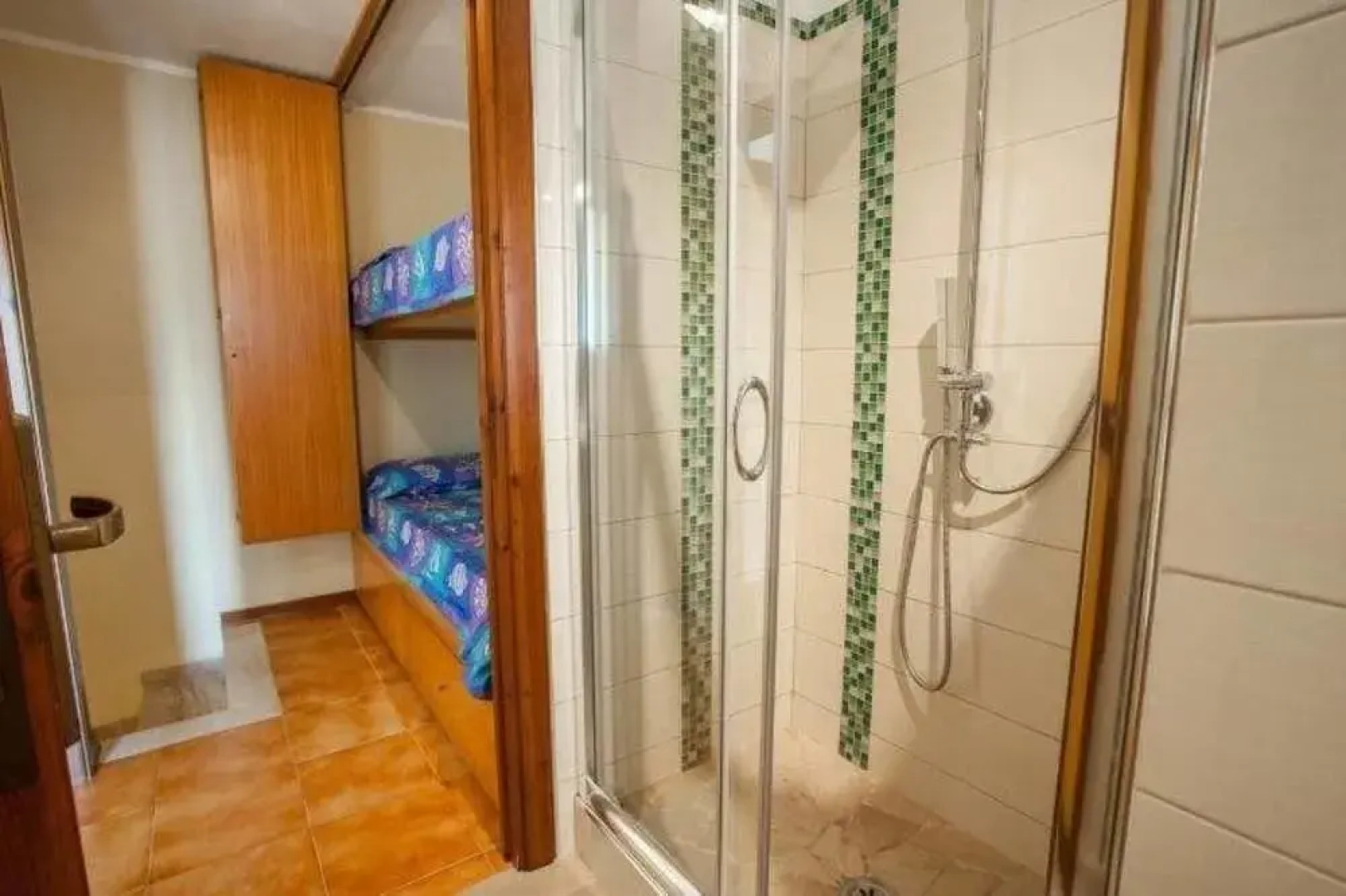 Strelitzia Holiday House