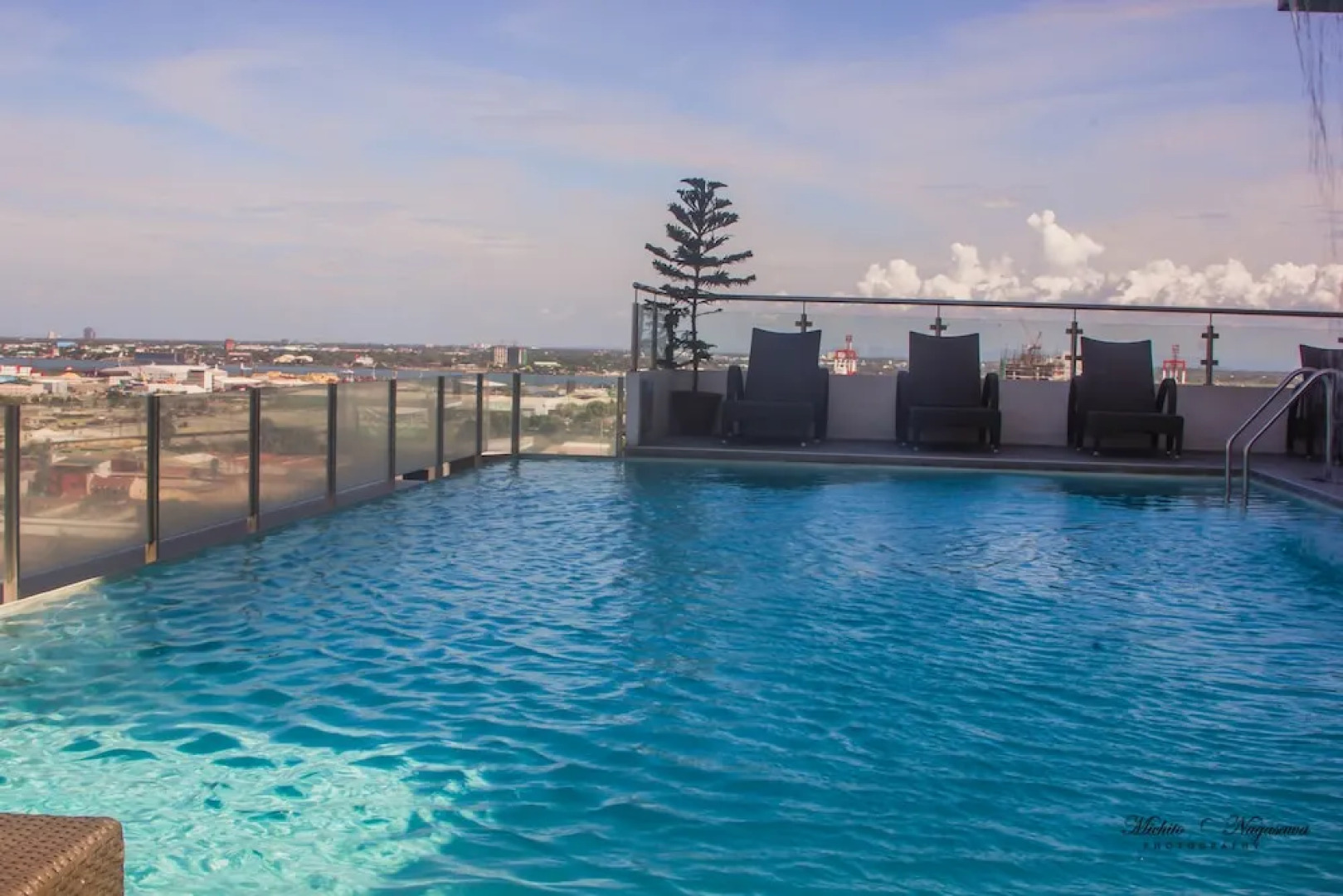 Cebu Infinity Pool Near Mall
