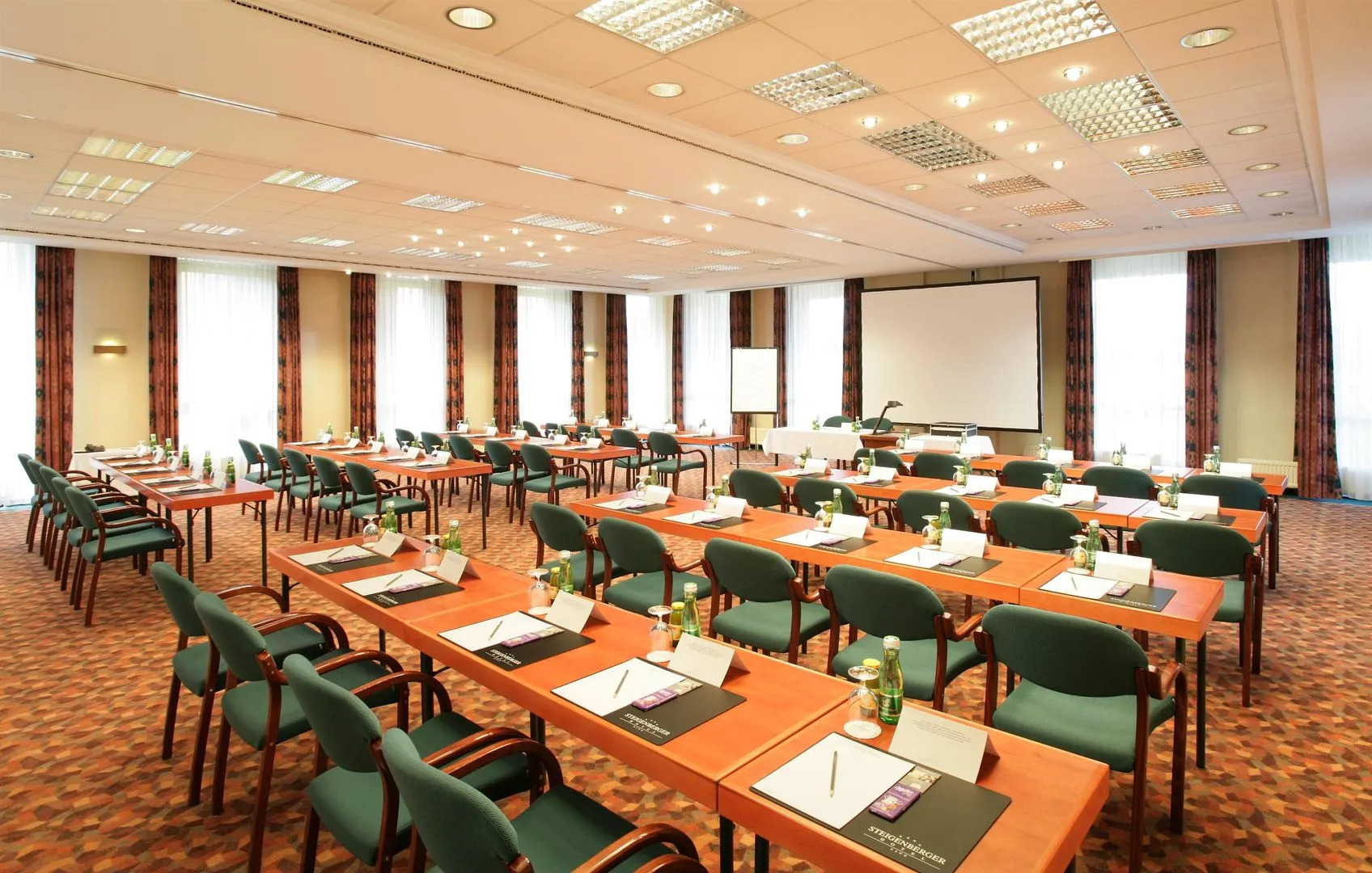 Trans World Hotel Donauwelle