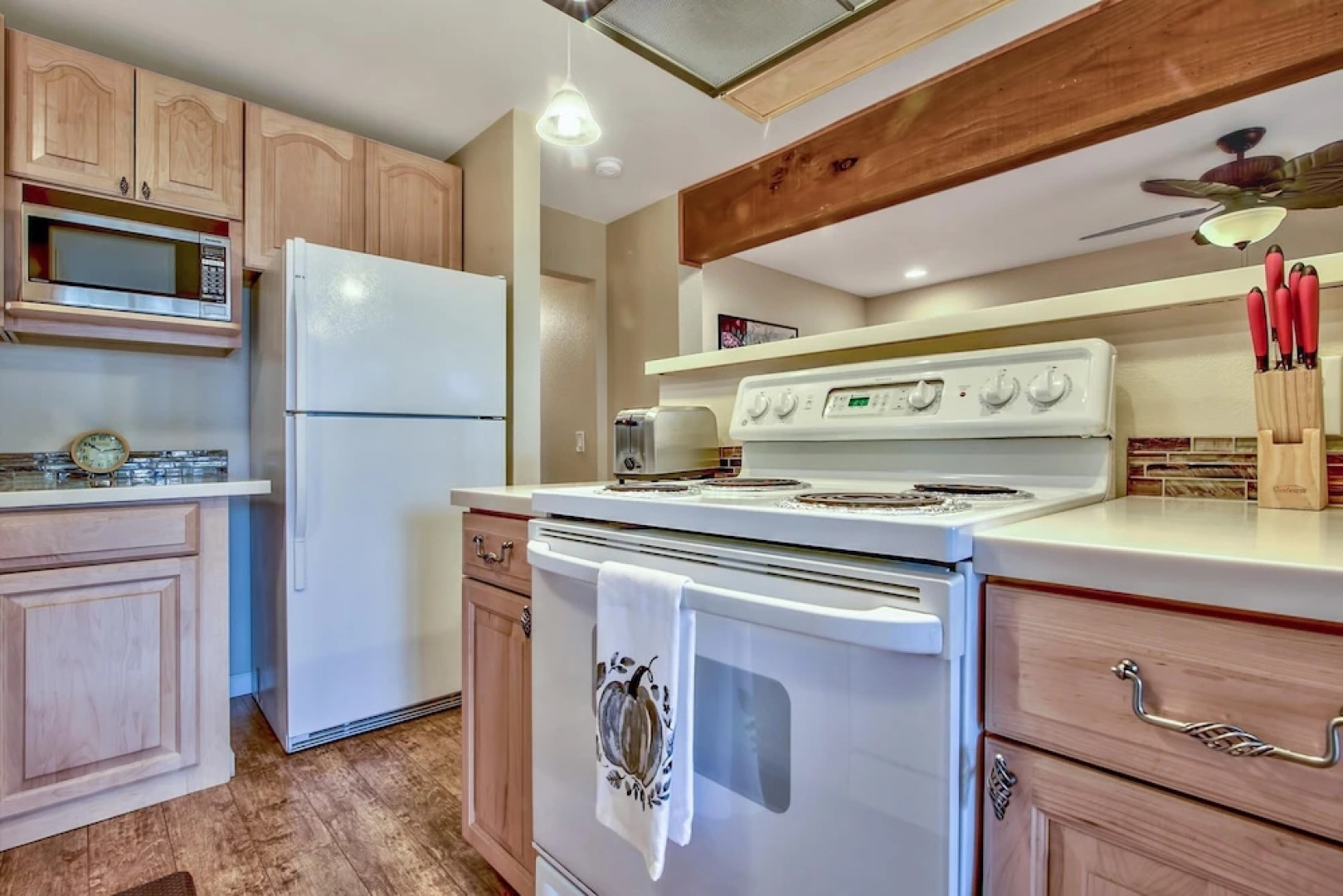 MV3: Lake View Ski Bear Lodge