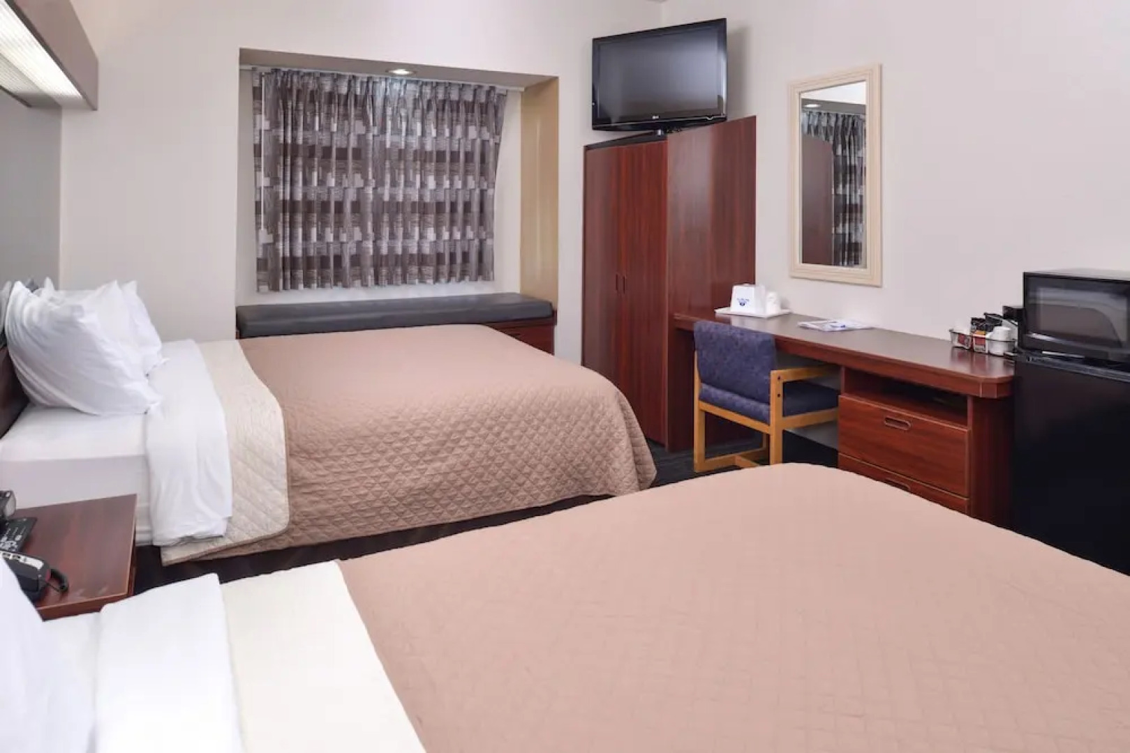 Days Inn & Suites Maryville