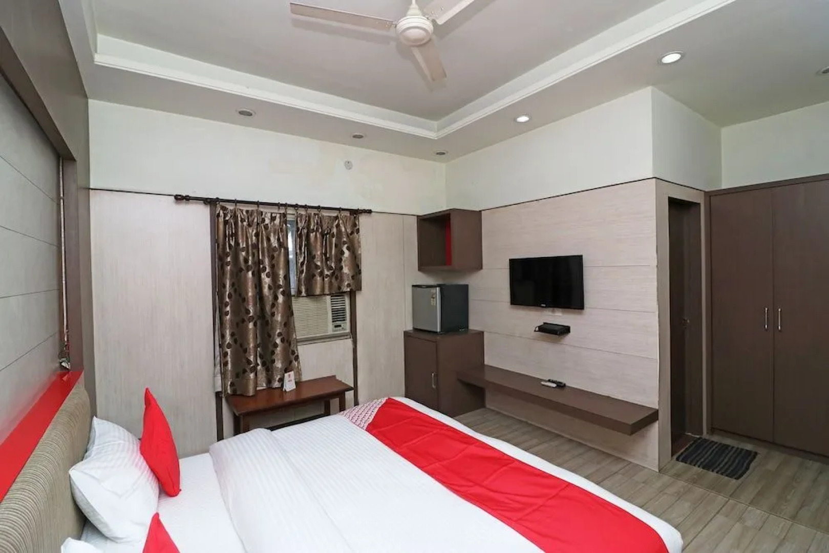 Oyo 19854 Ridgewood Palace