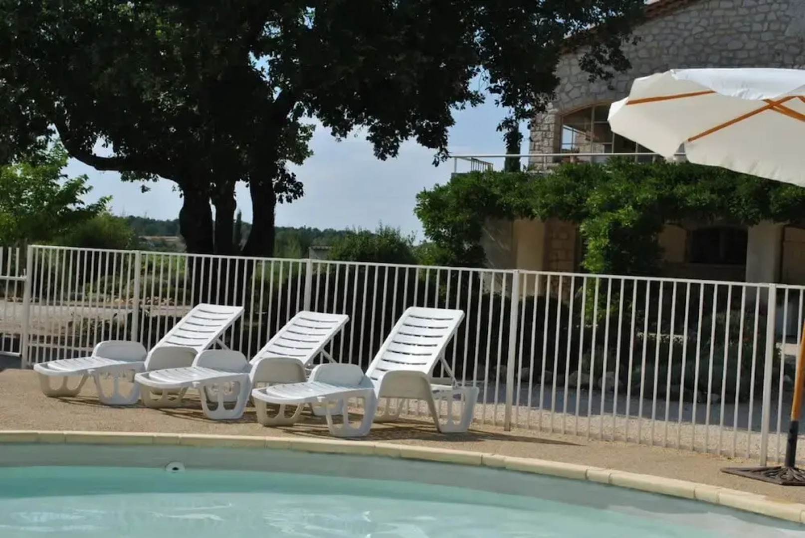 Huswell - Rustic G te With Pool in Southern France