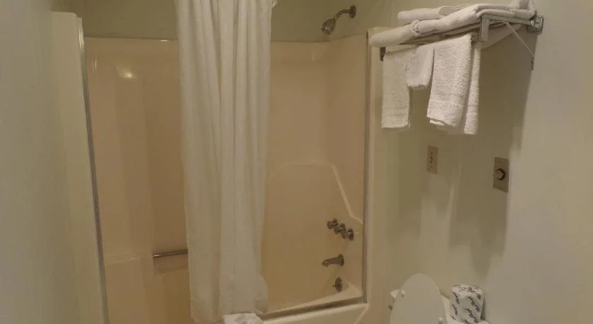 Red Carpet Inn and Suites Palmyra