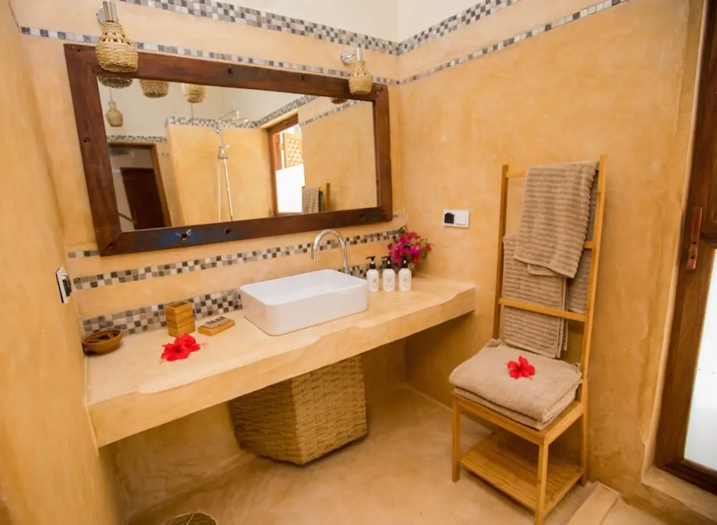 Clove Island Villas & Spa