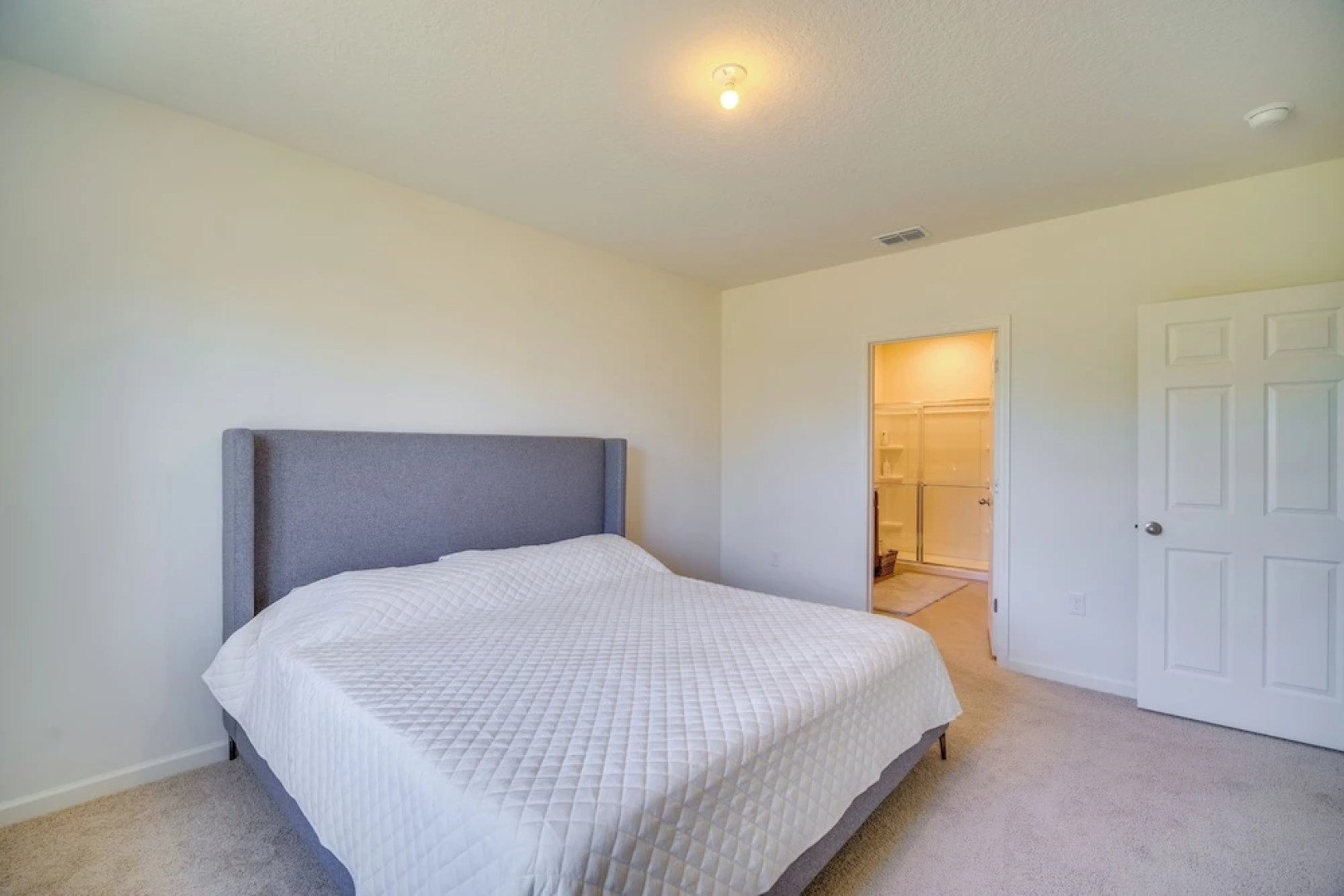 Pet-friendly Sebastian Retreat: 7 Mi to Beach!