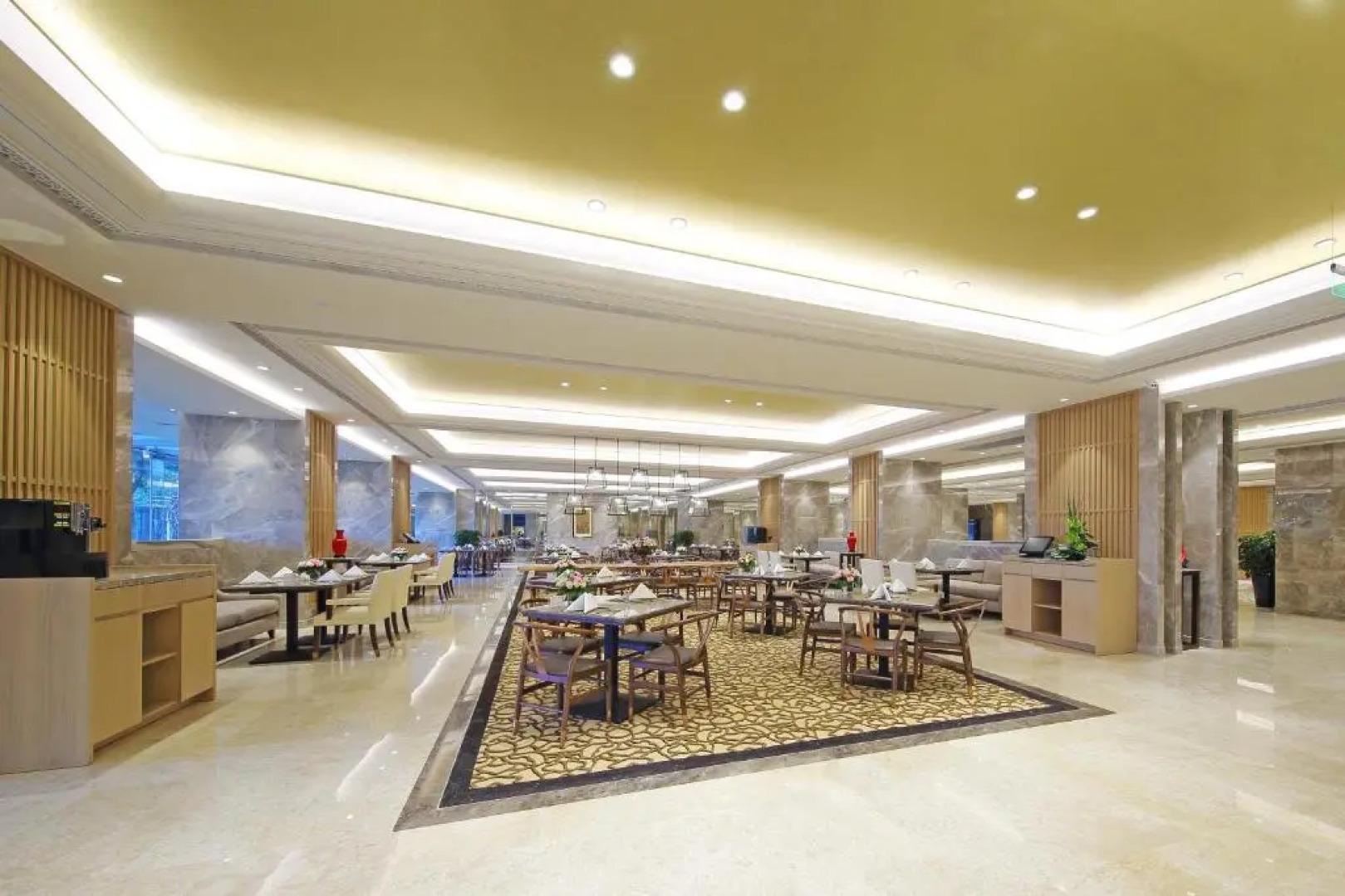 Fuzhou Lakeside Hotel