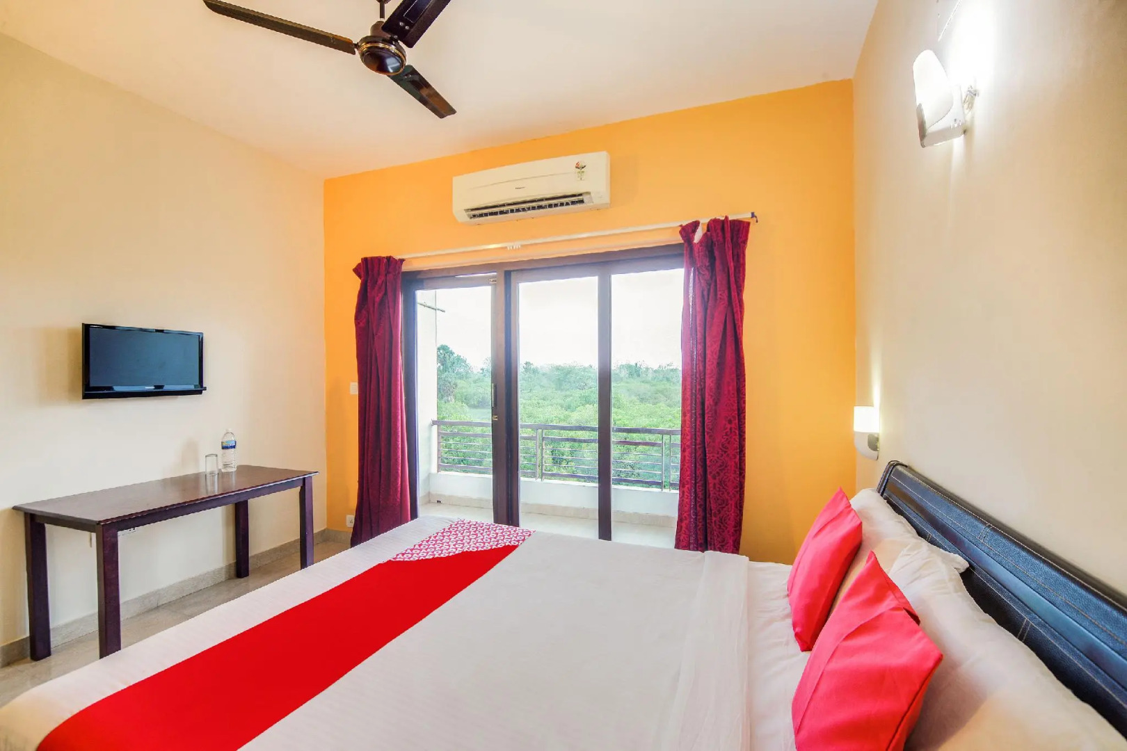 OYO 43665 Purple Resort