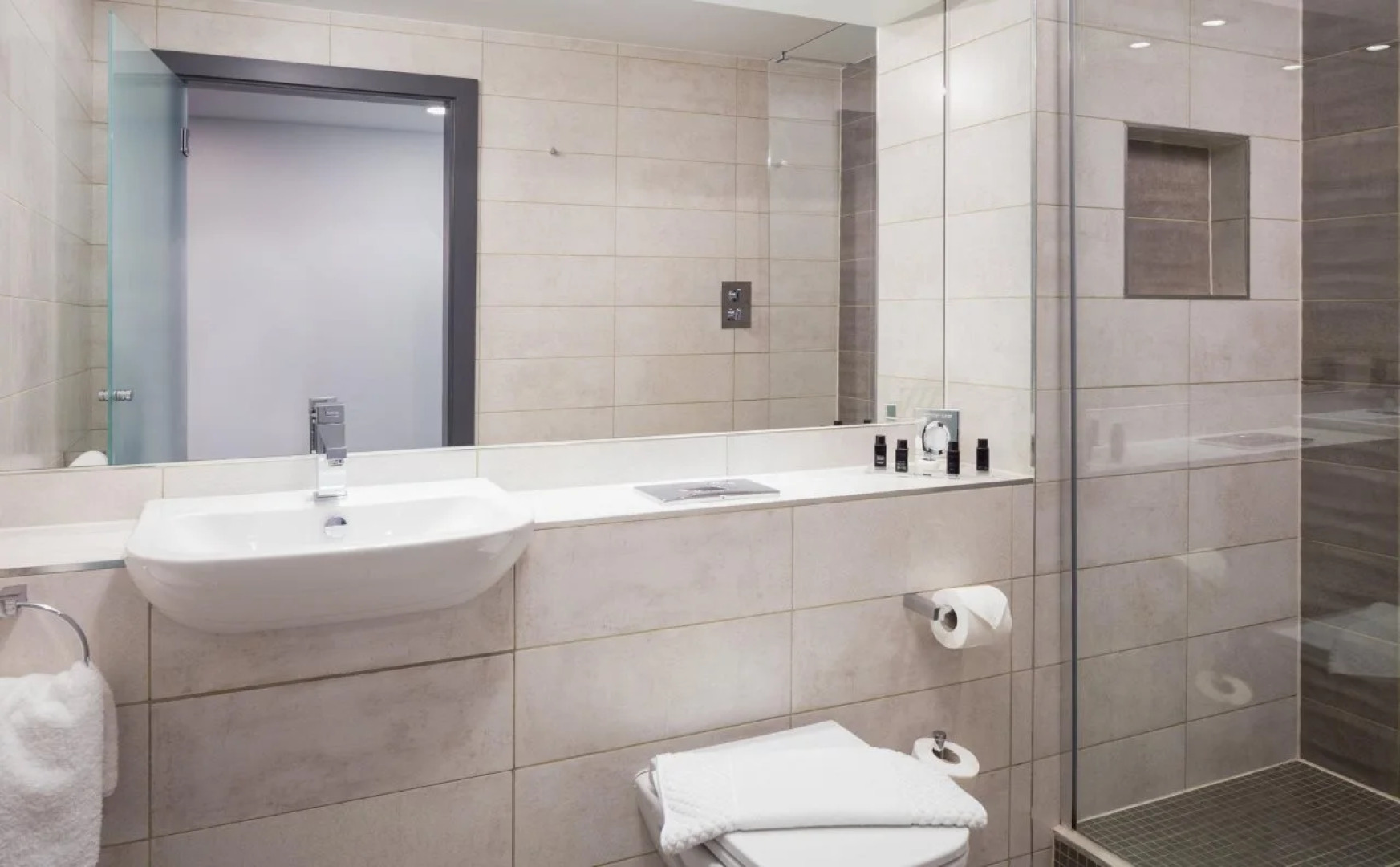 Roomzzz Chester City