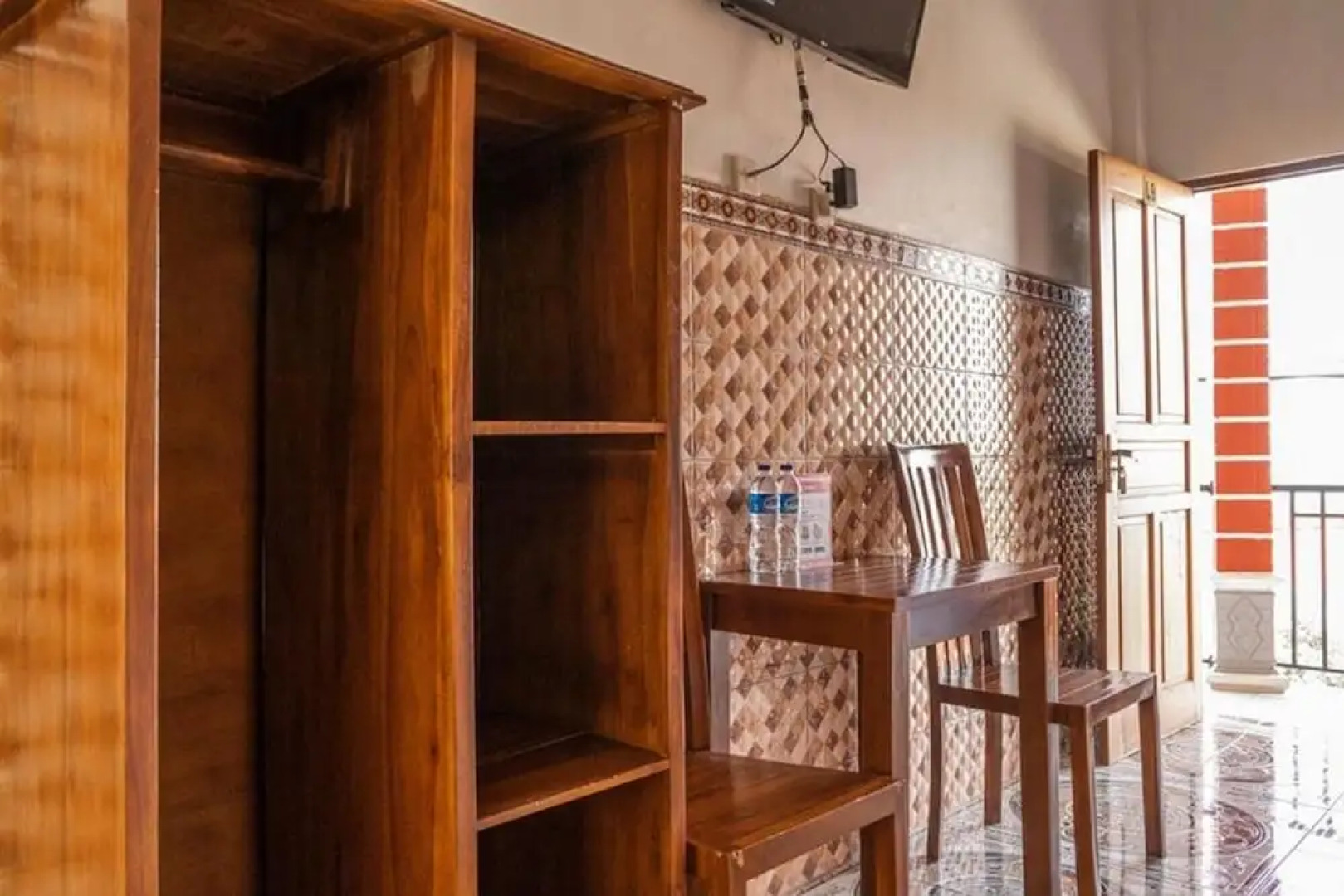 RedDoorz Near Jimbaran Market Bandungan