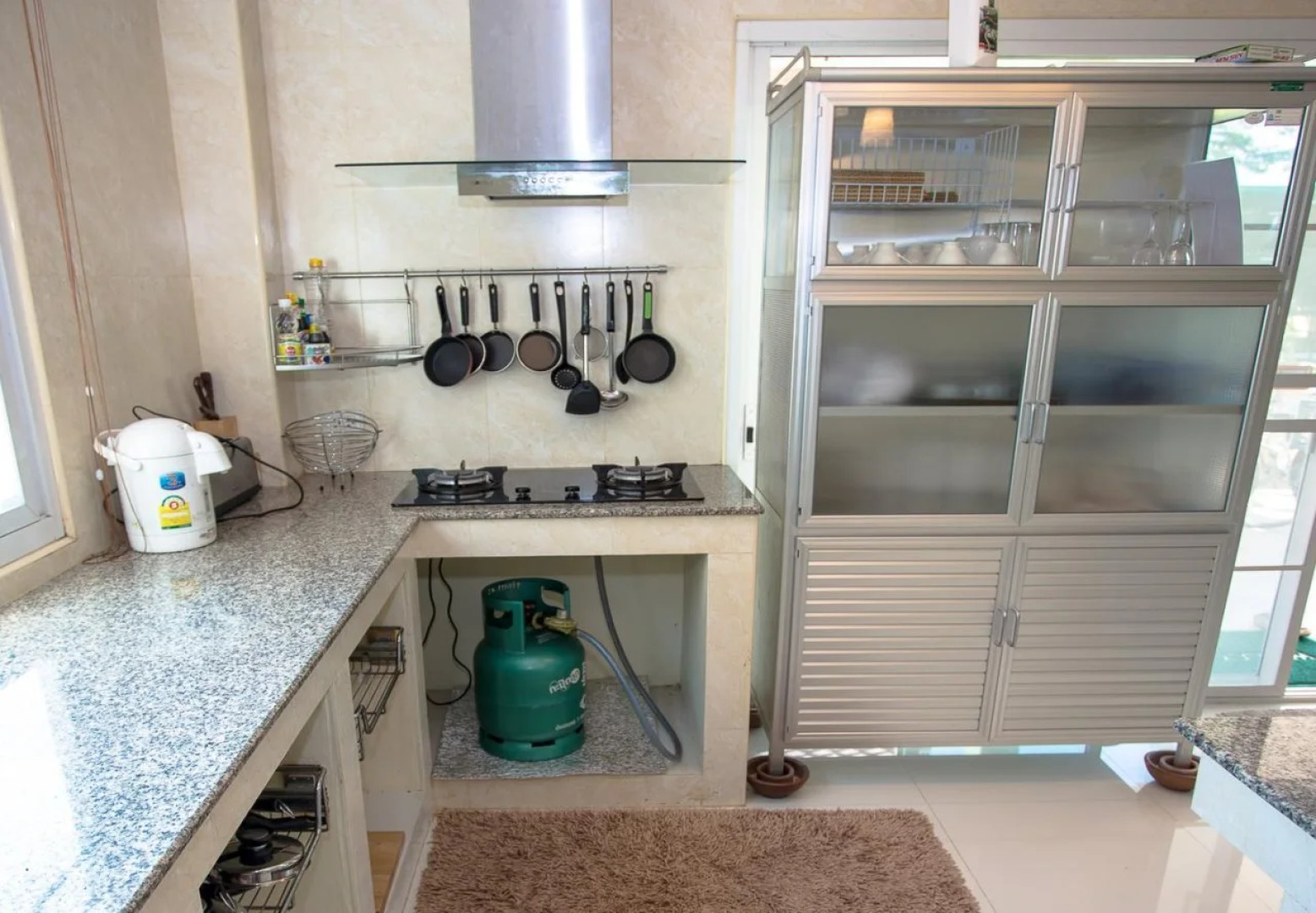 Tharnrarin Villa Suphan Buri