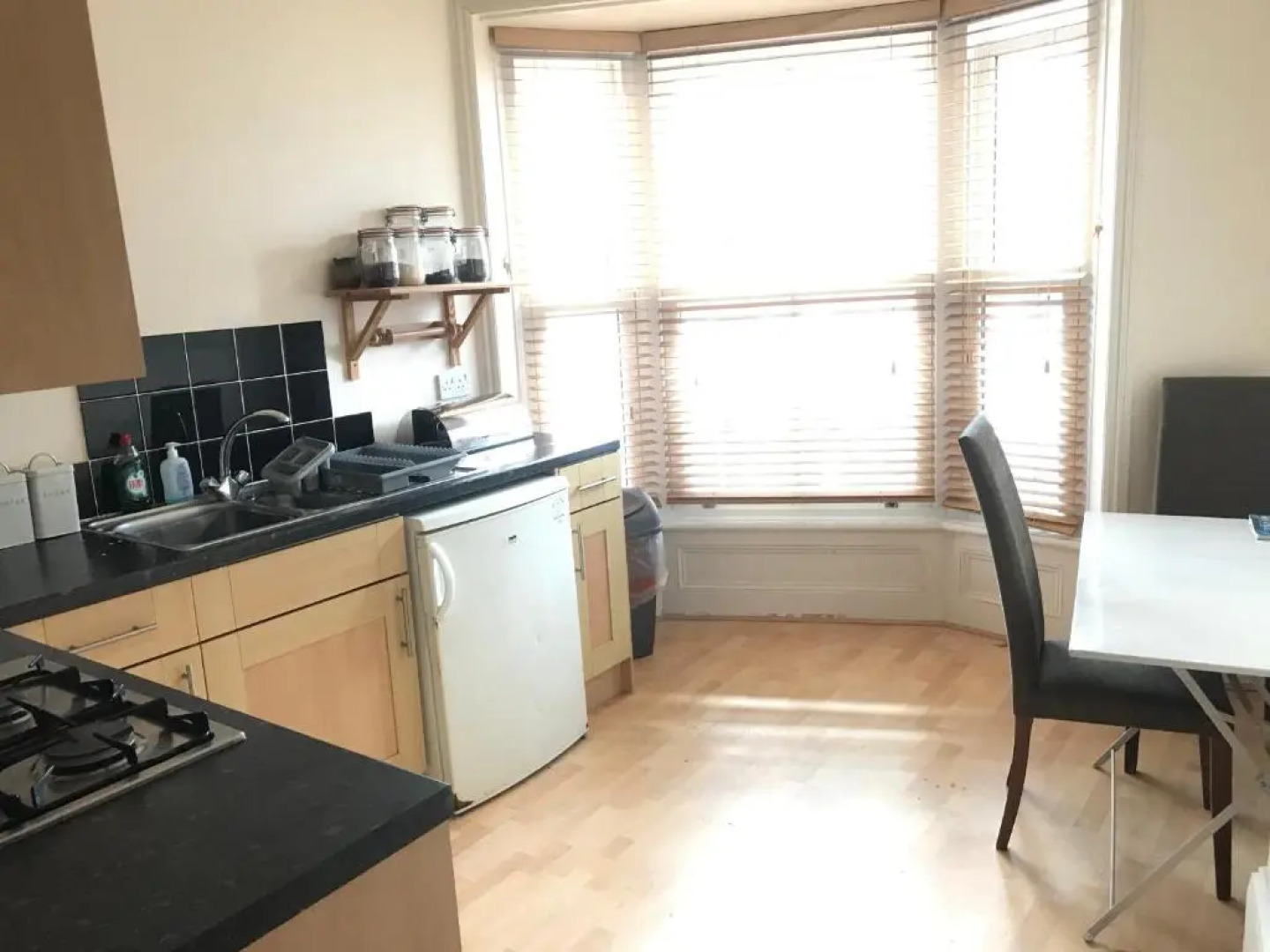 COWES HIGH STREET - 2 Bed Flat - sleeps 2-6 people