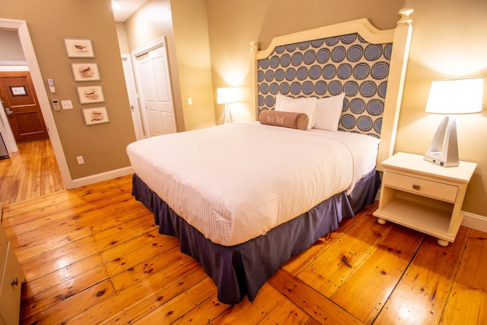 Capital Resorts - 84 Main