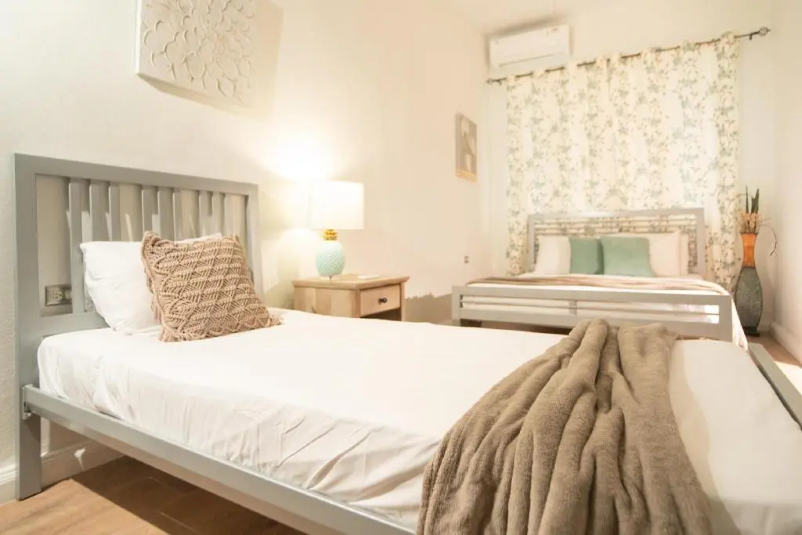 One bdr with private pool and views- Suite 2 at 413