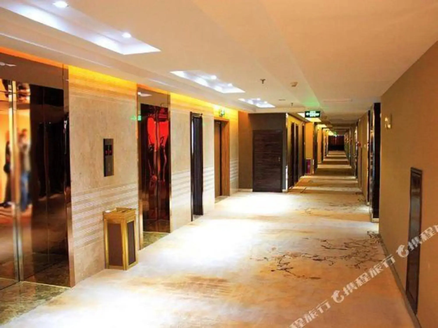 Xindong Yunhai Business and Leisure Hotel