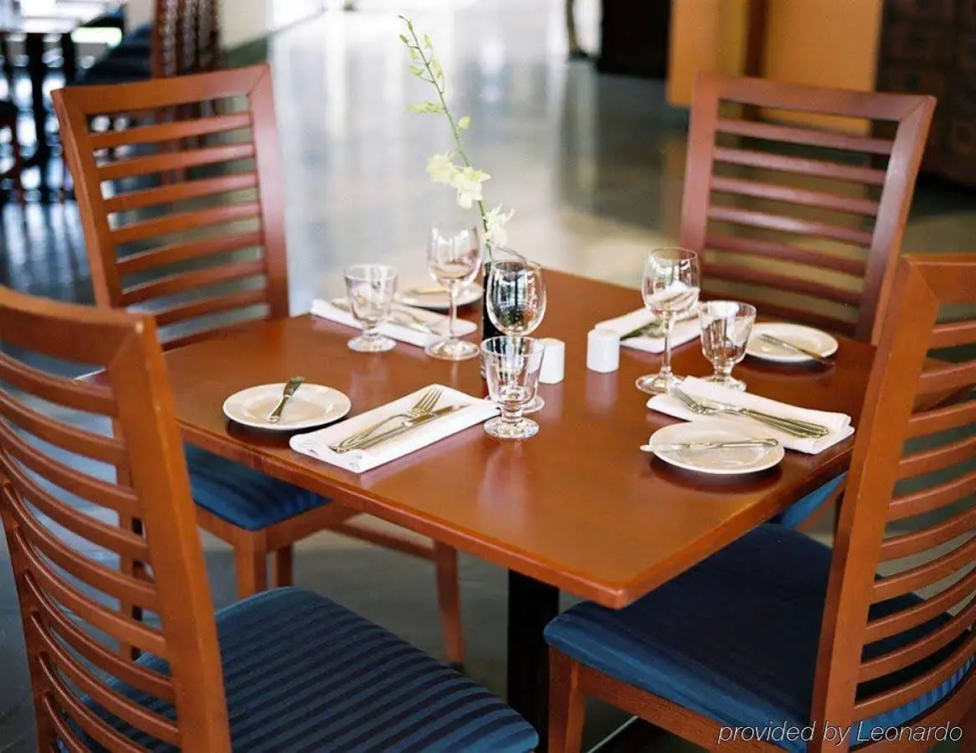 Residence & Conference Centre - Niagara-on-the-Lake