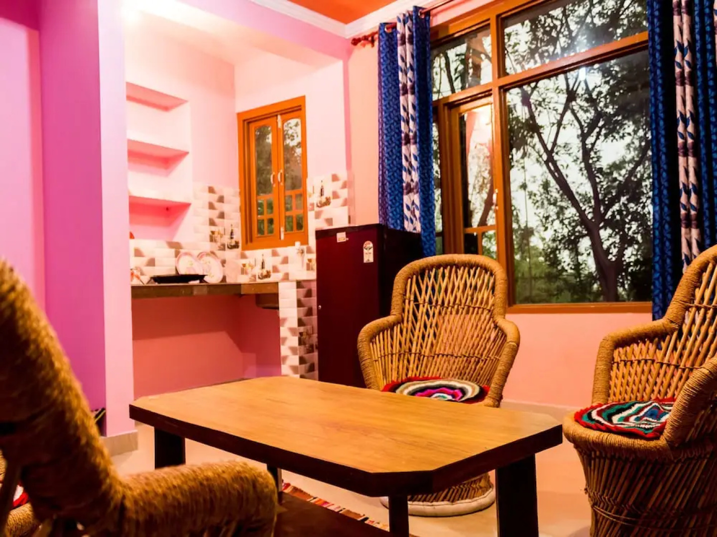 OYO 13881 Home Majestic Hill View 1BHK Naddi