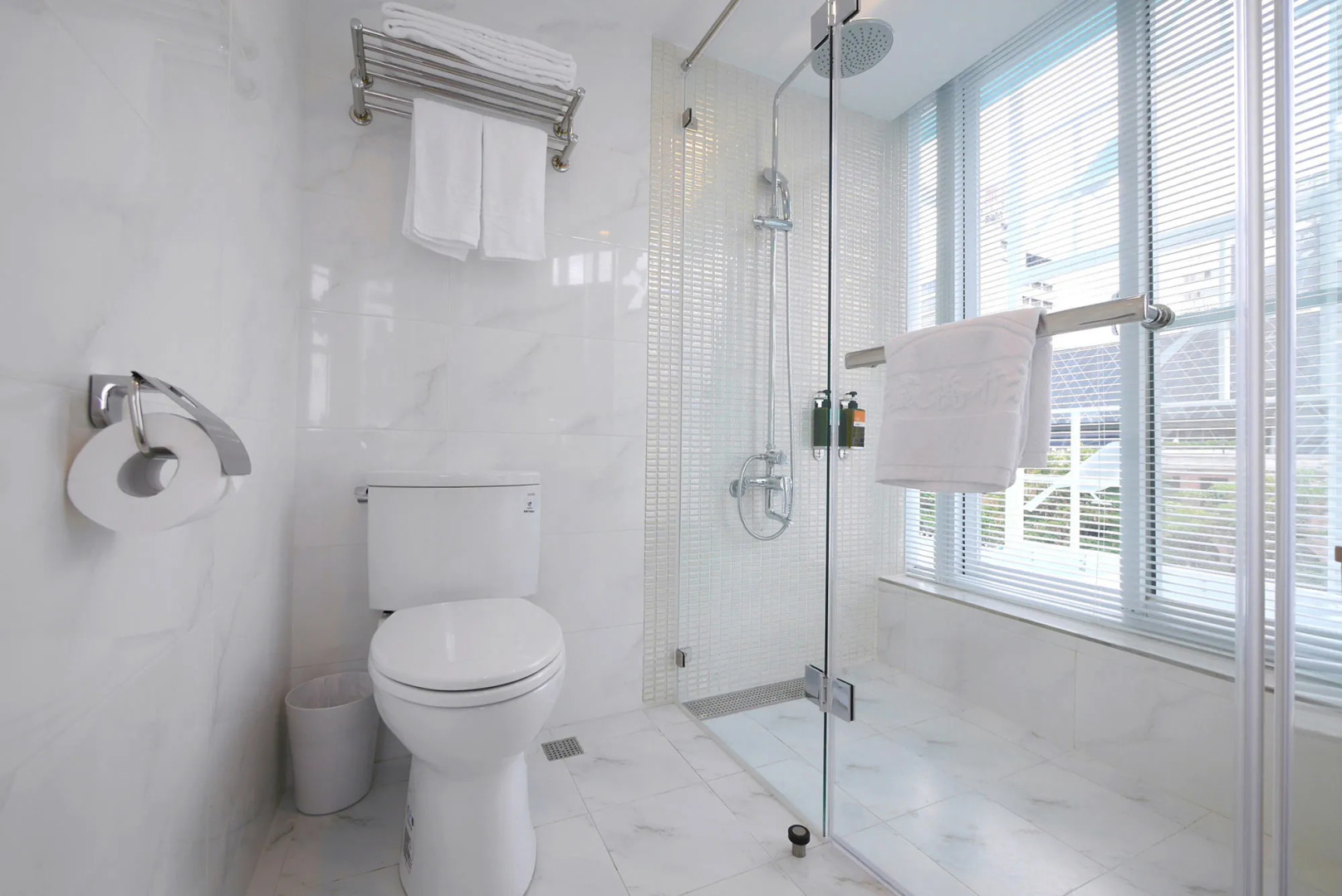 SSBHotel - Shin Sei Bashi