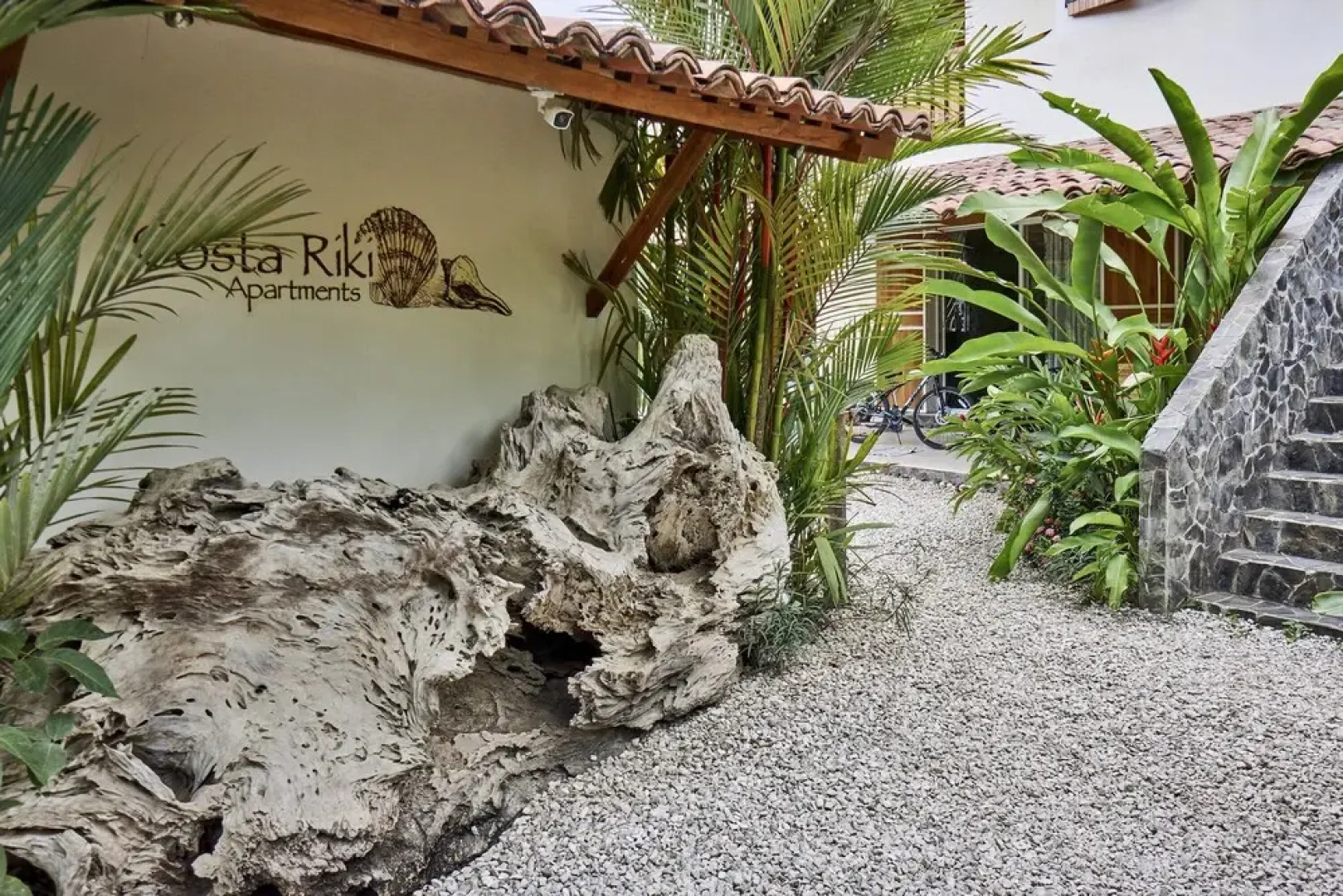Costa Riki Apartments