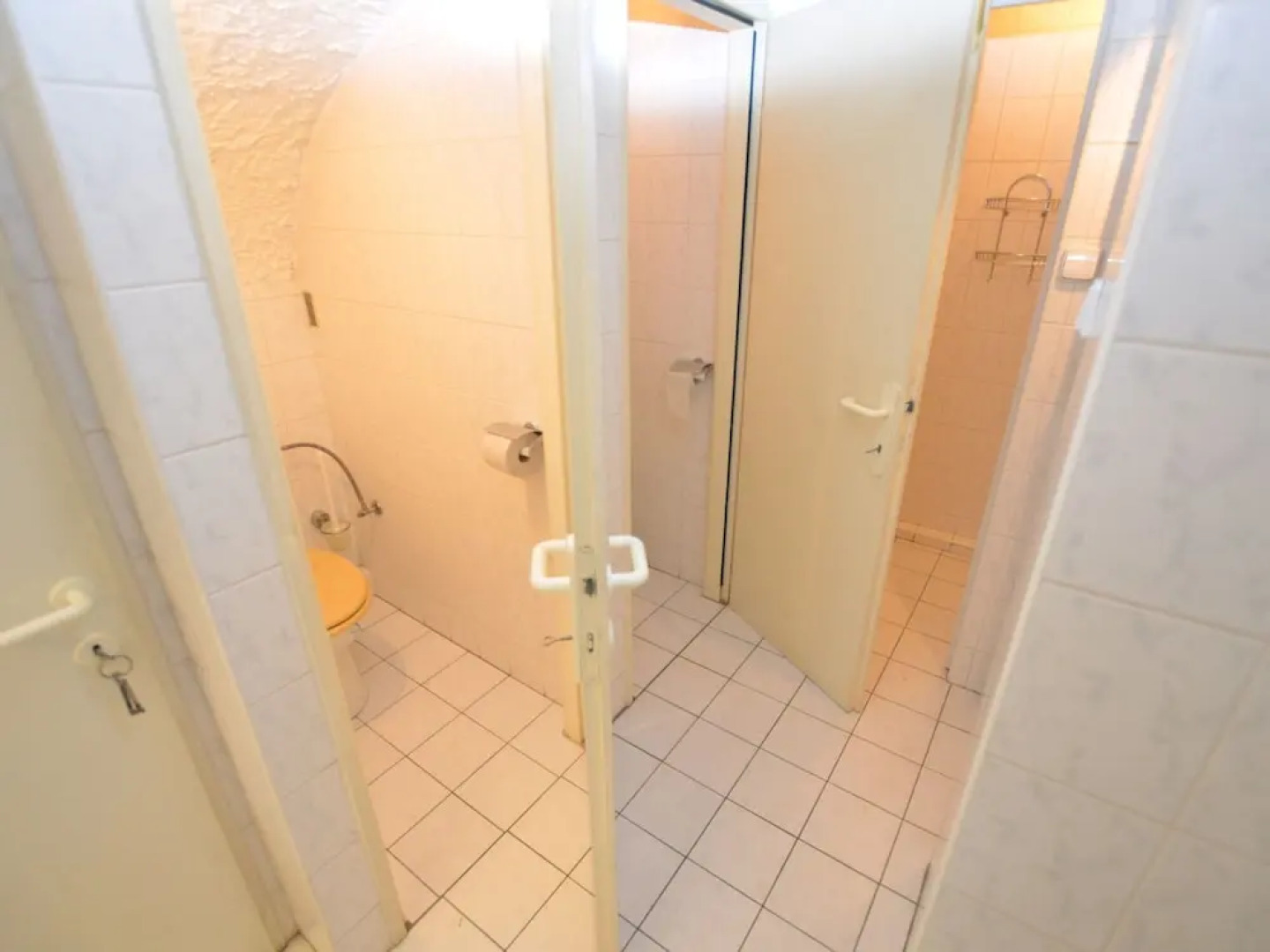 Authentic Log Cabin With Fireplace Only 300M To The Ski Slope Unobstructed View