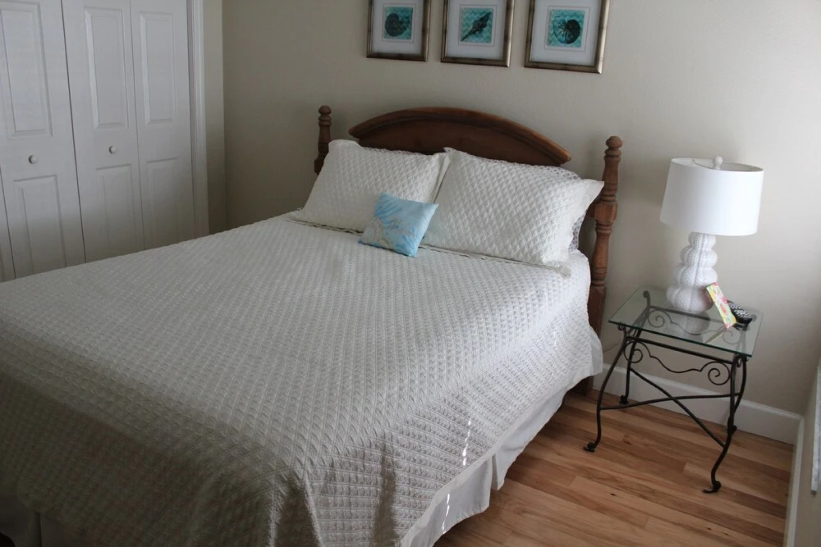 Beautiful Riverfront Home - Three Bedroom Home