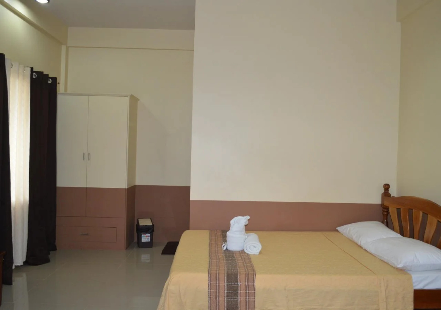 Diakopes Inn - Hostel